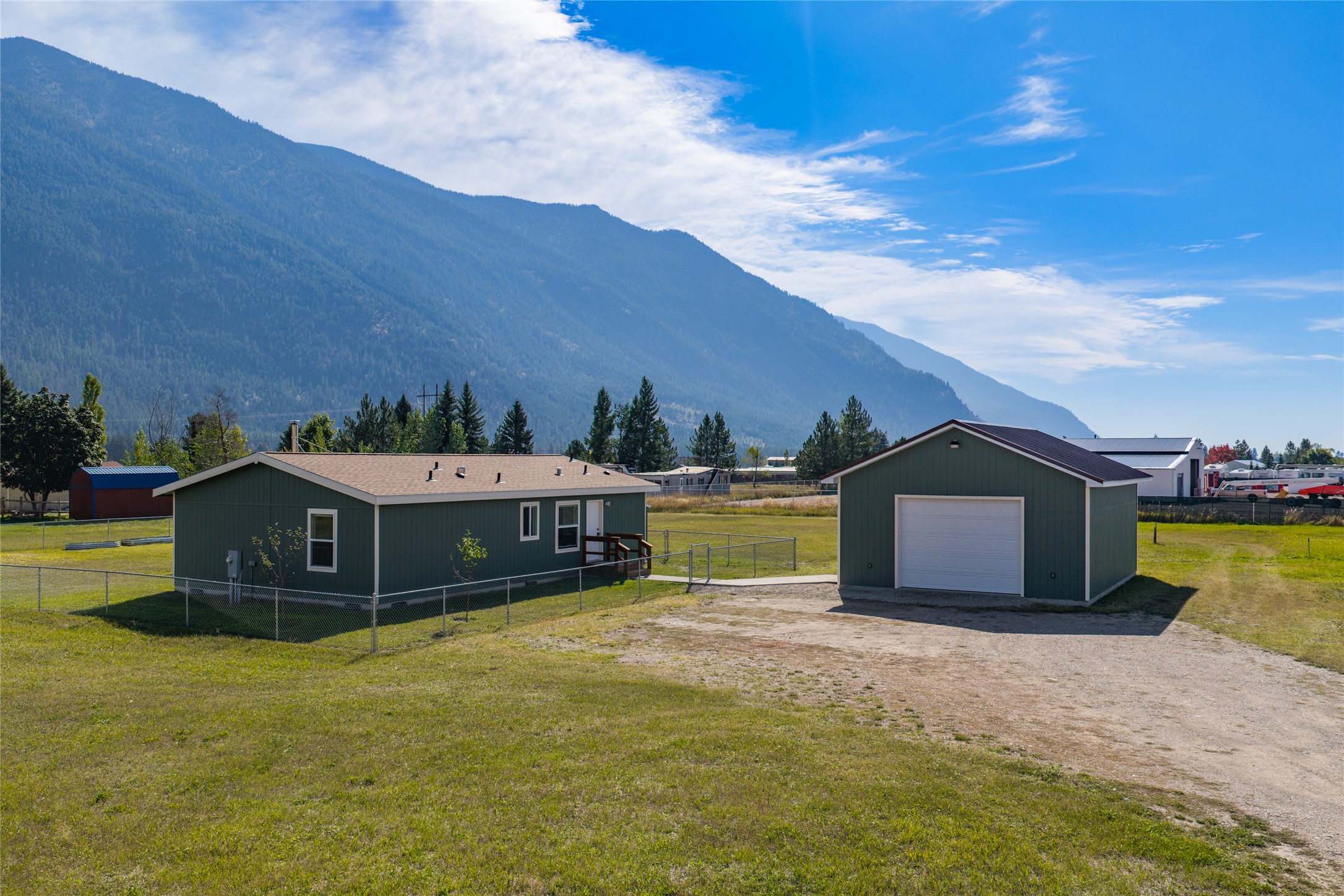 845 Berne Road Property Photo 1