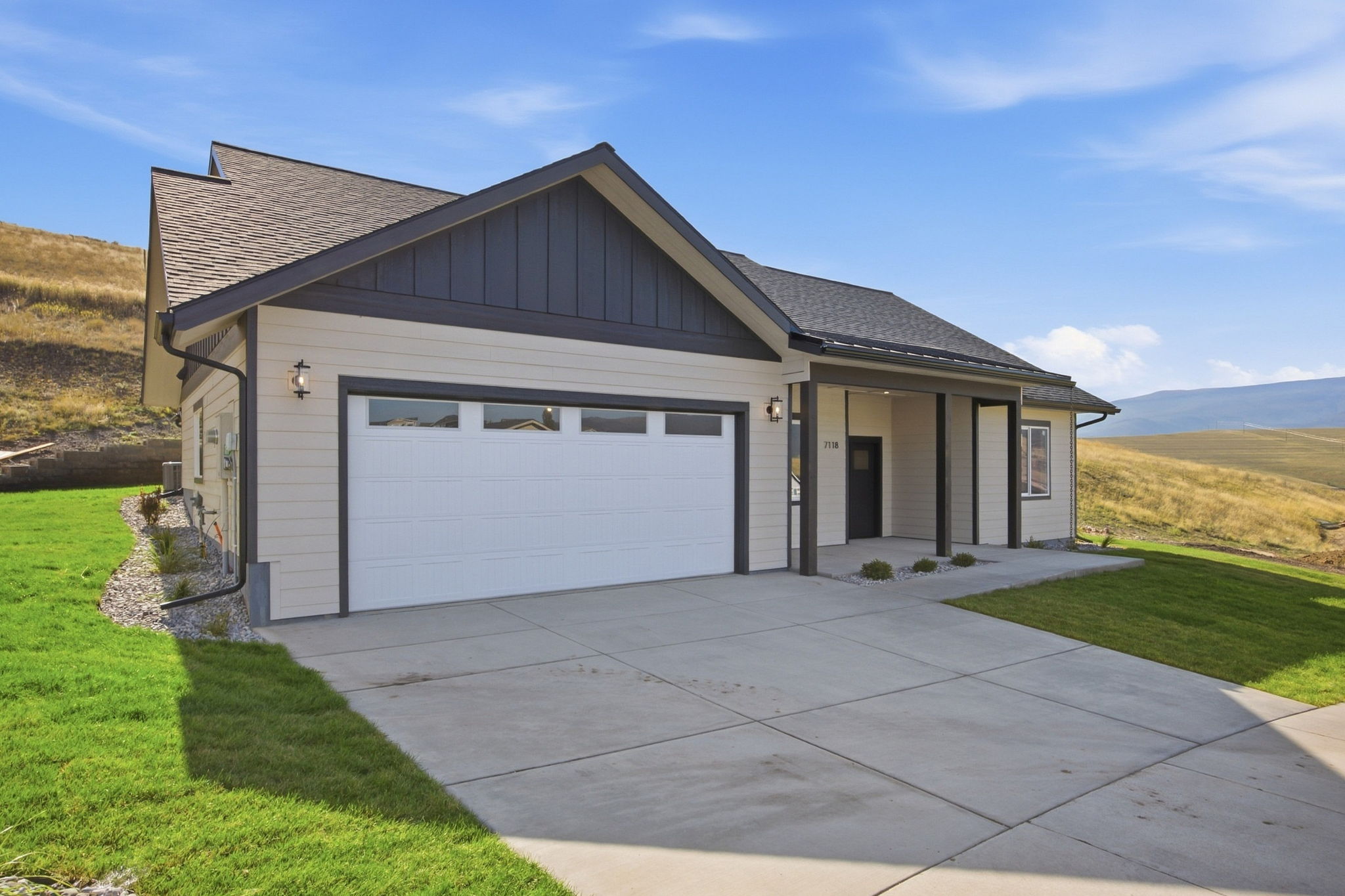 7118 Helenka Rose Drive Property Photo 4