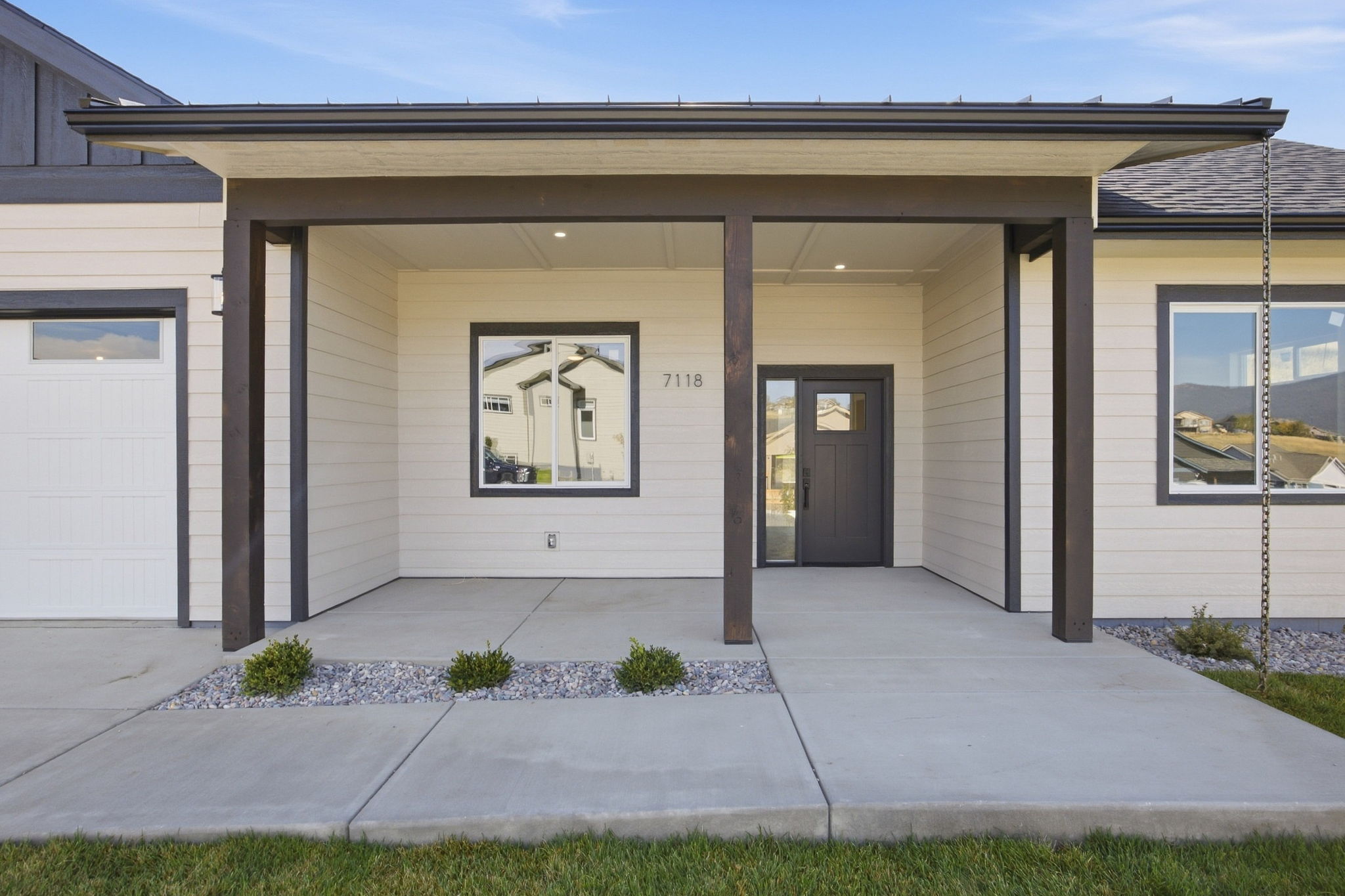 7118 Helenka Rose Drive Property Photo 6