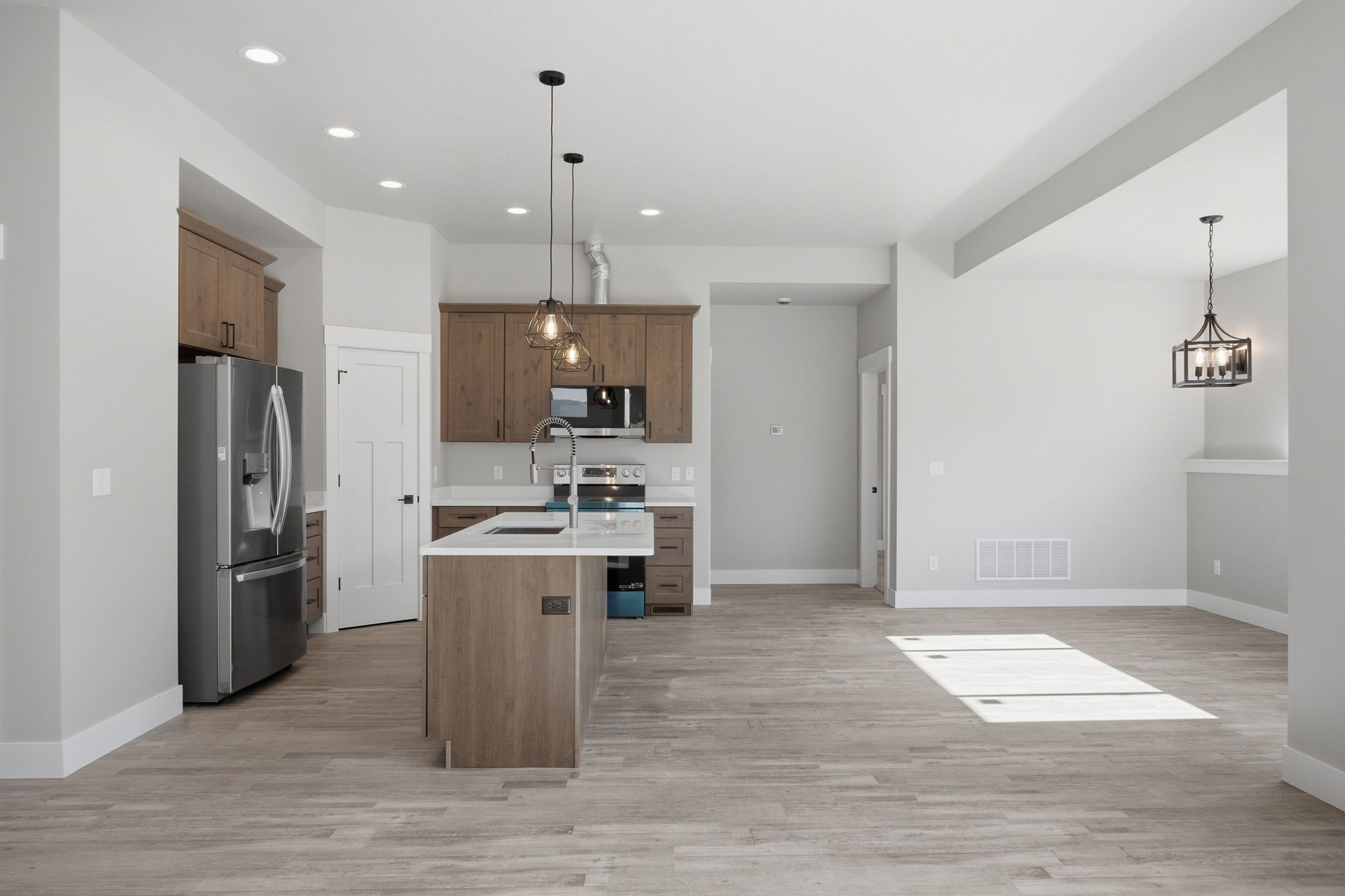 7118 Helenka Rose Drive Property Photo 12