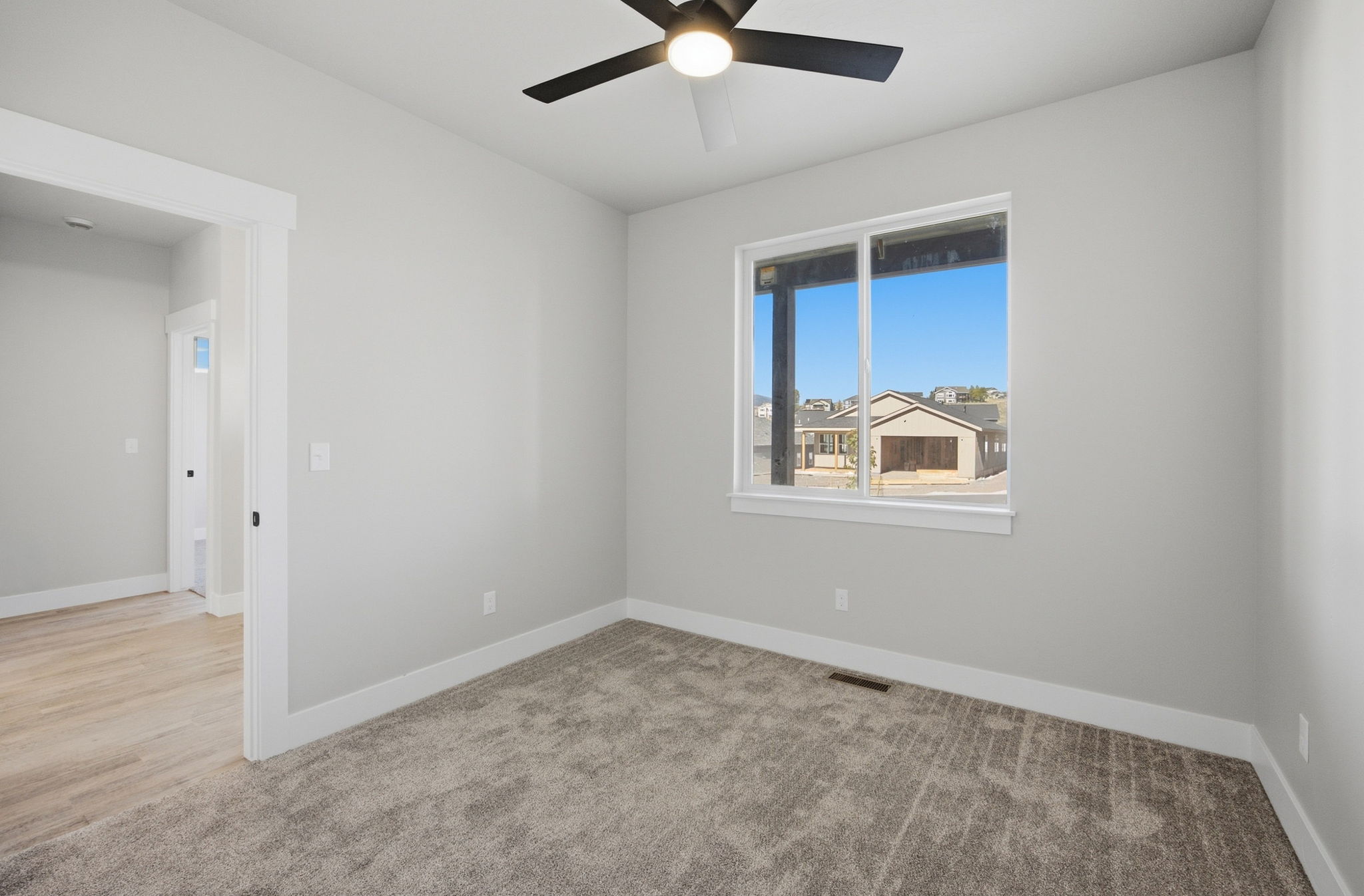 7118 Helenka Rose Drive Property Photo 33