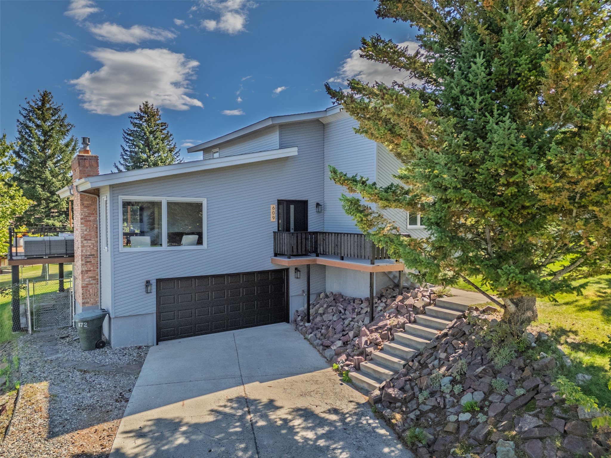 609 S Sanders Street Property Photo 1