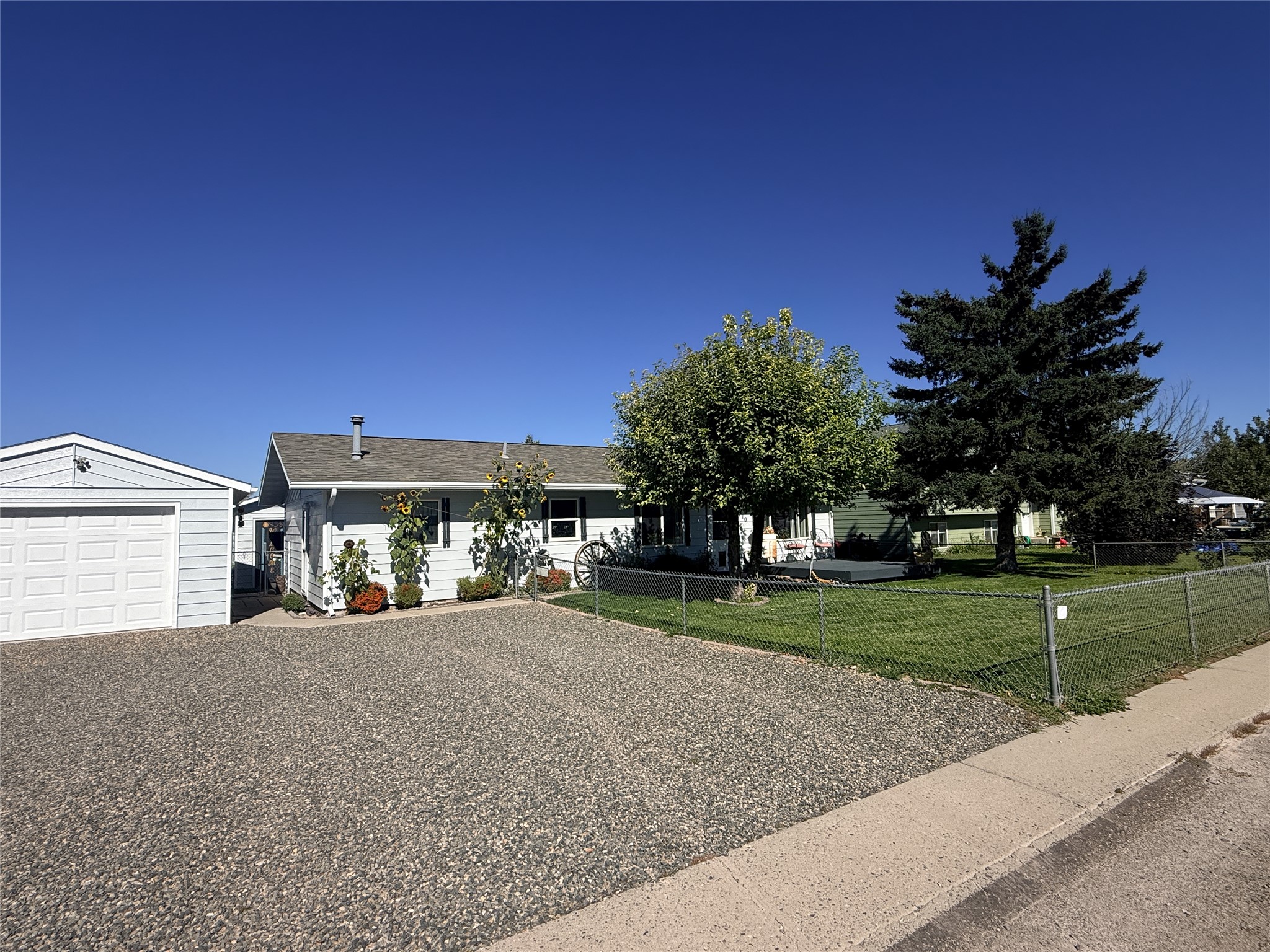 3710 E Riggs Street Property Photo 2