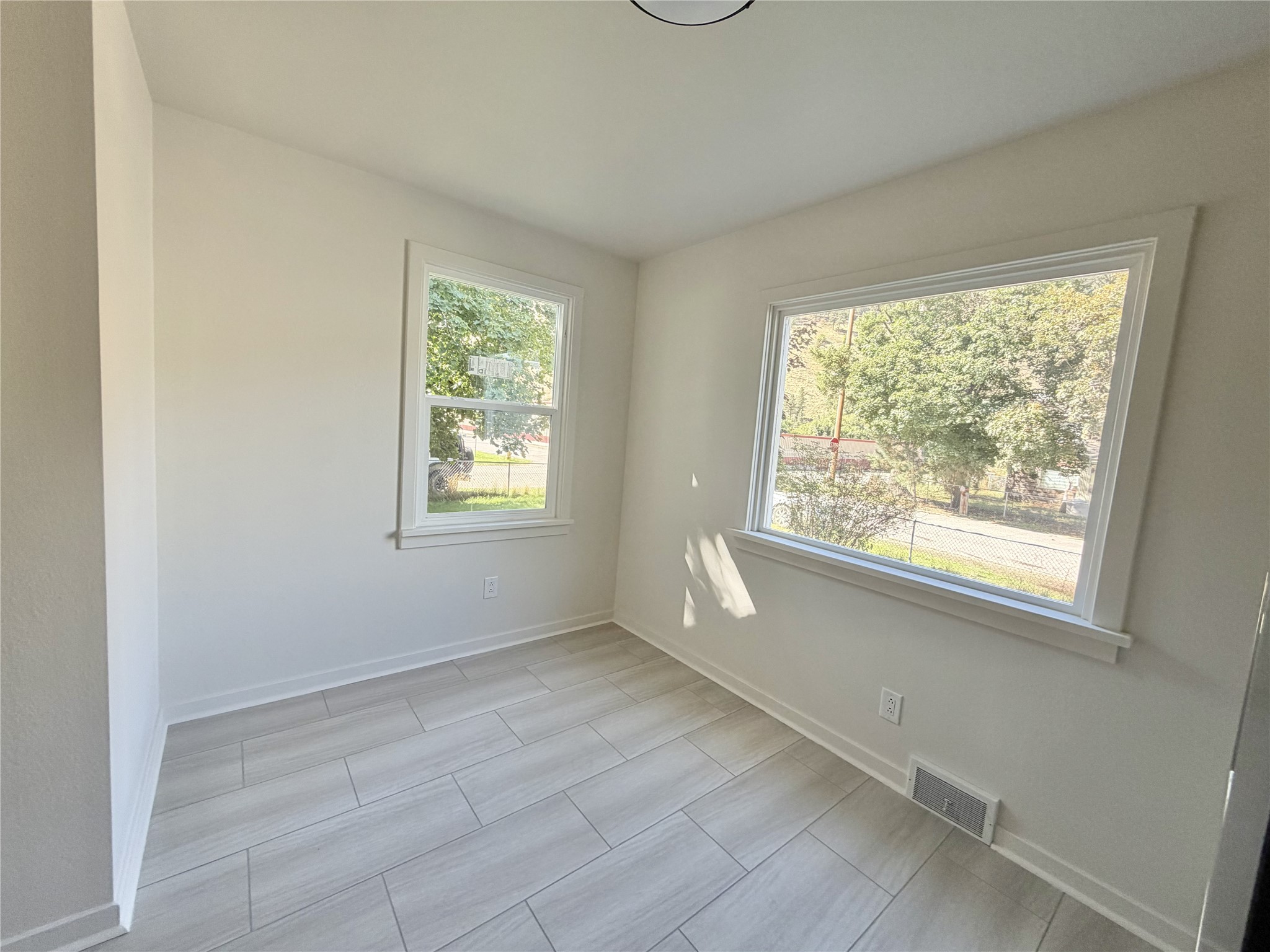 612 Sommers Street Property Photo 5