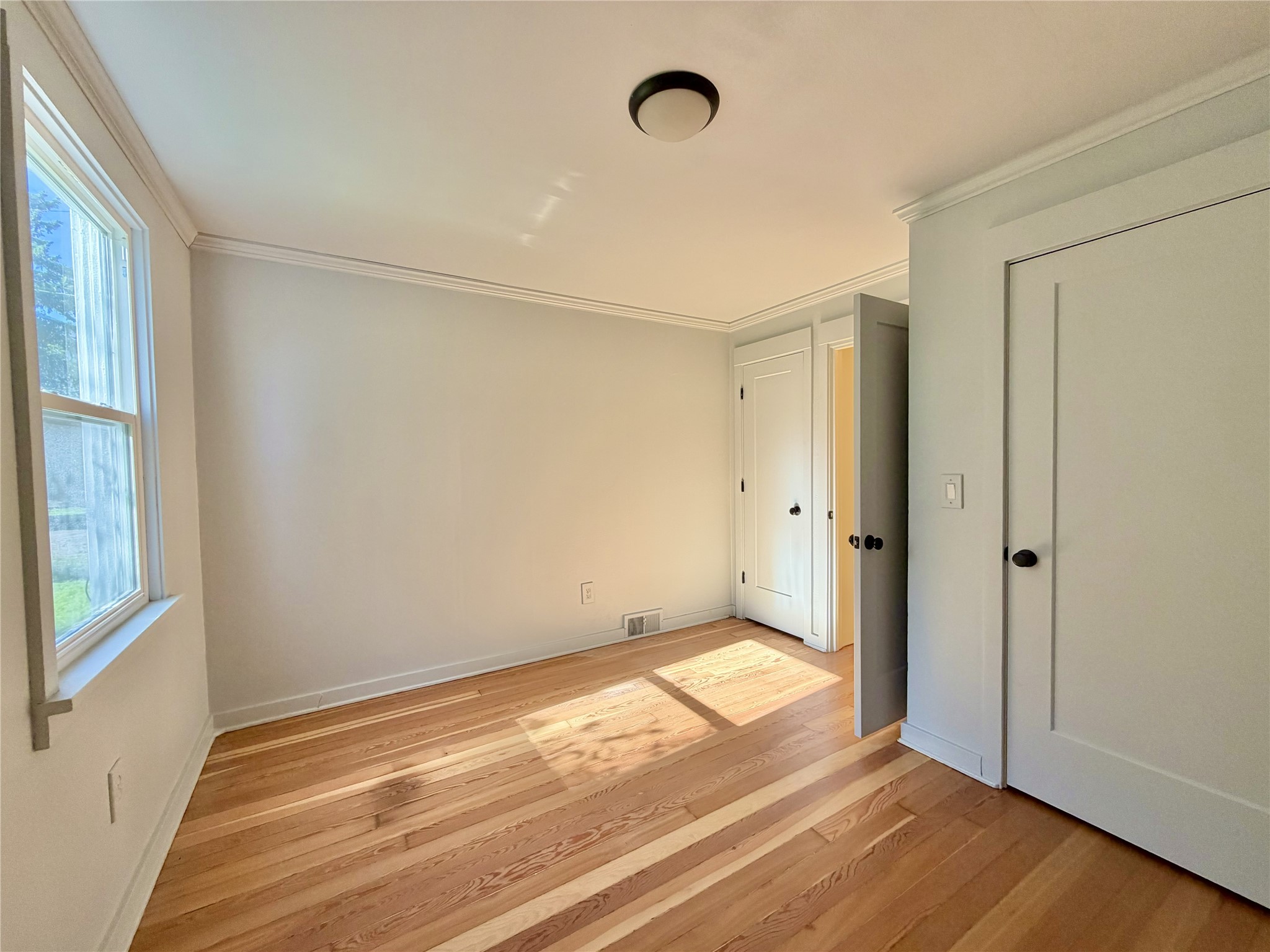 612 Sommers Street Property Photo 8