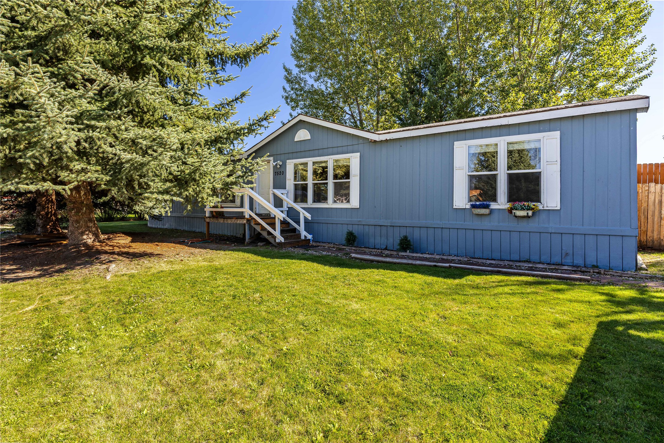 7520 Gardenia Street Property Photo 1