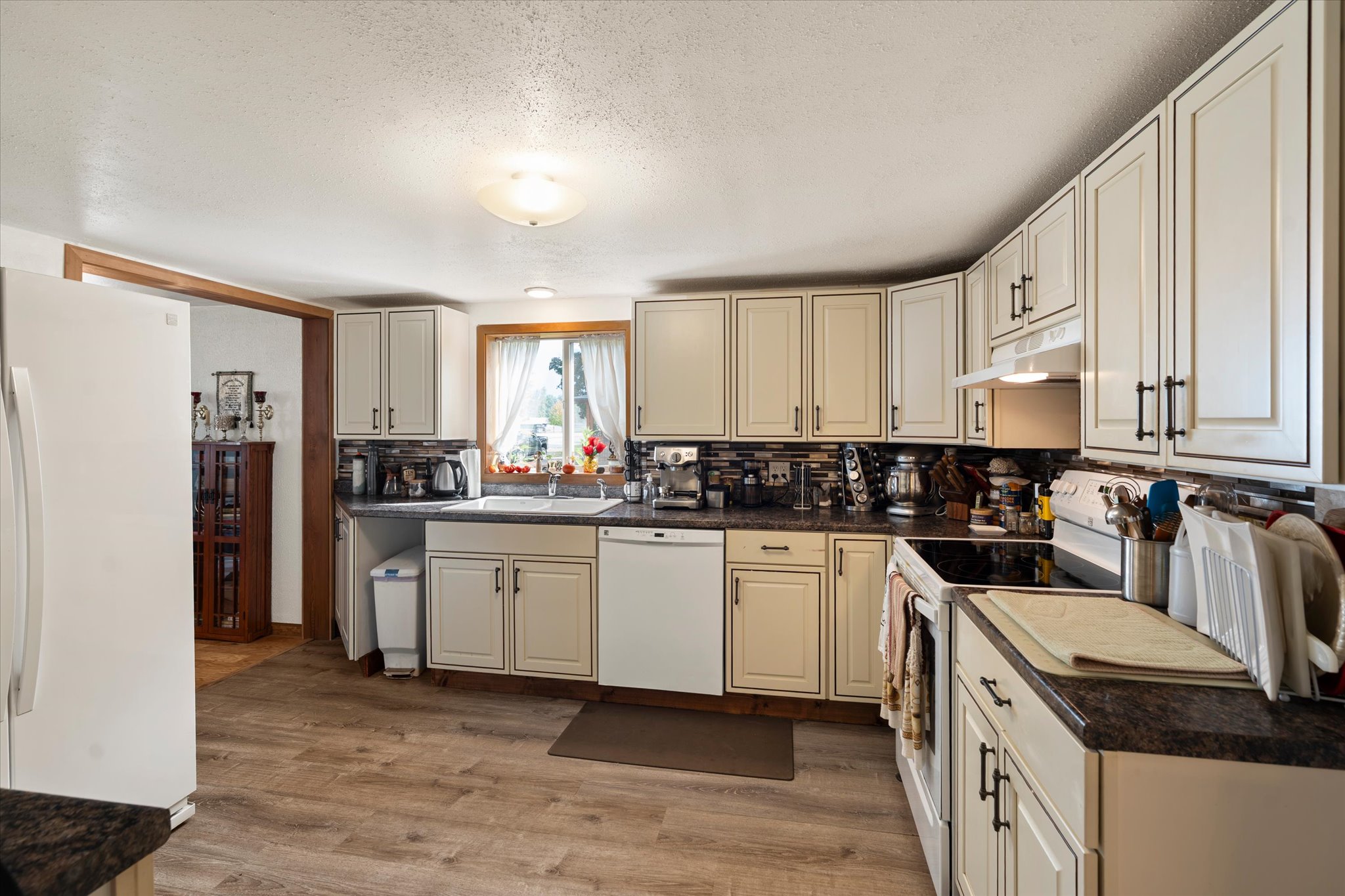 312 E Kootenai Avenue Property Photo 8