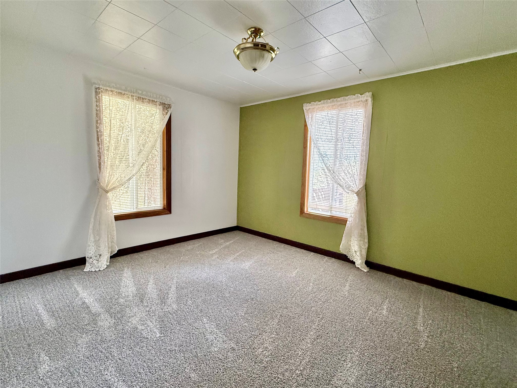 251 River Road W Property Photo 15