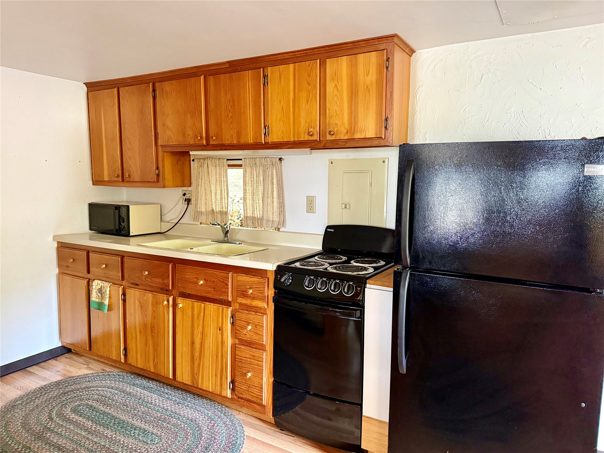 251 River Road W Property Photo 36