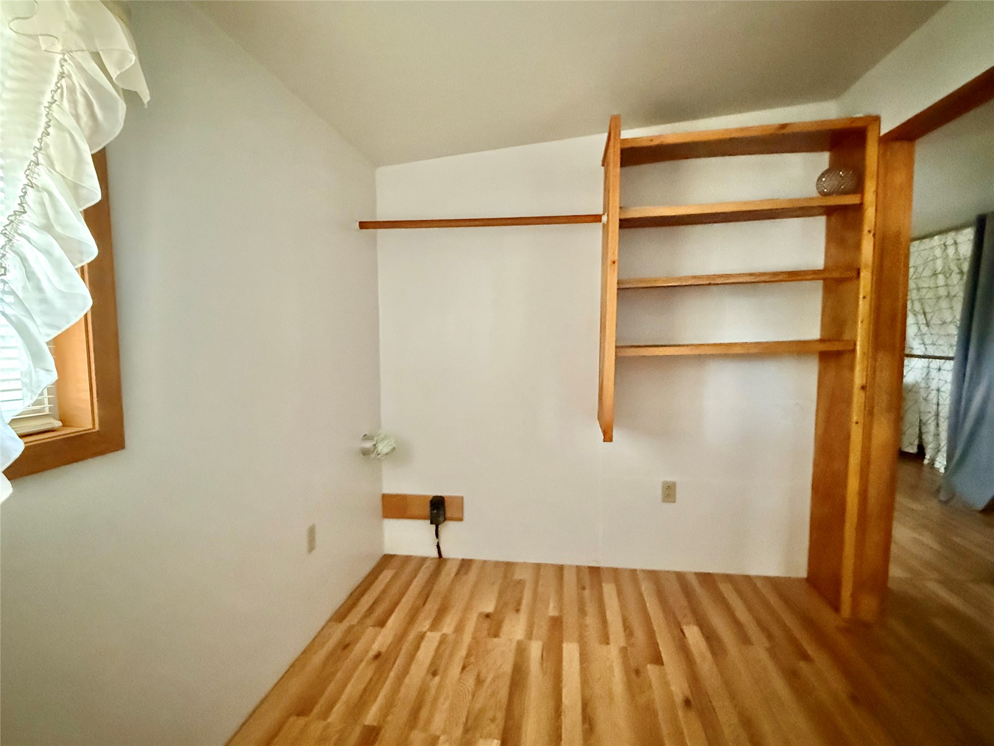 251 River Road W Property Photo 39
