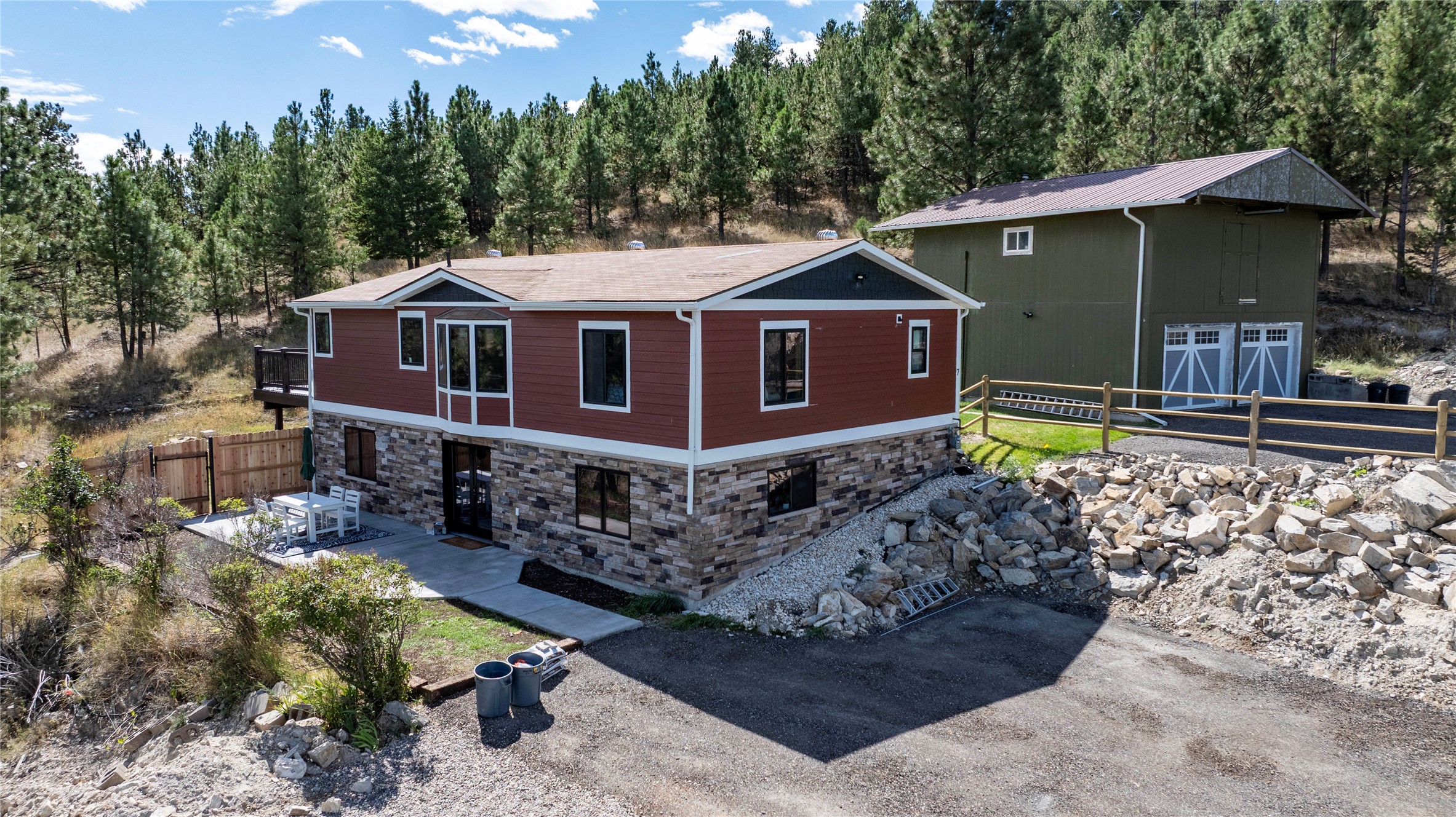 7 Leprechaun Lane Property Photo 2