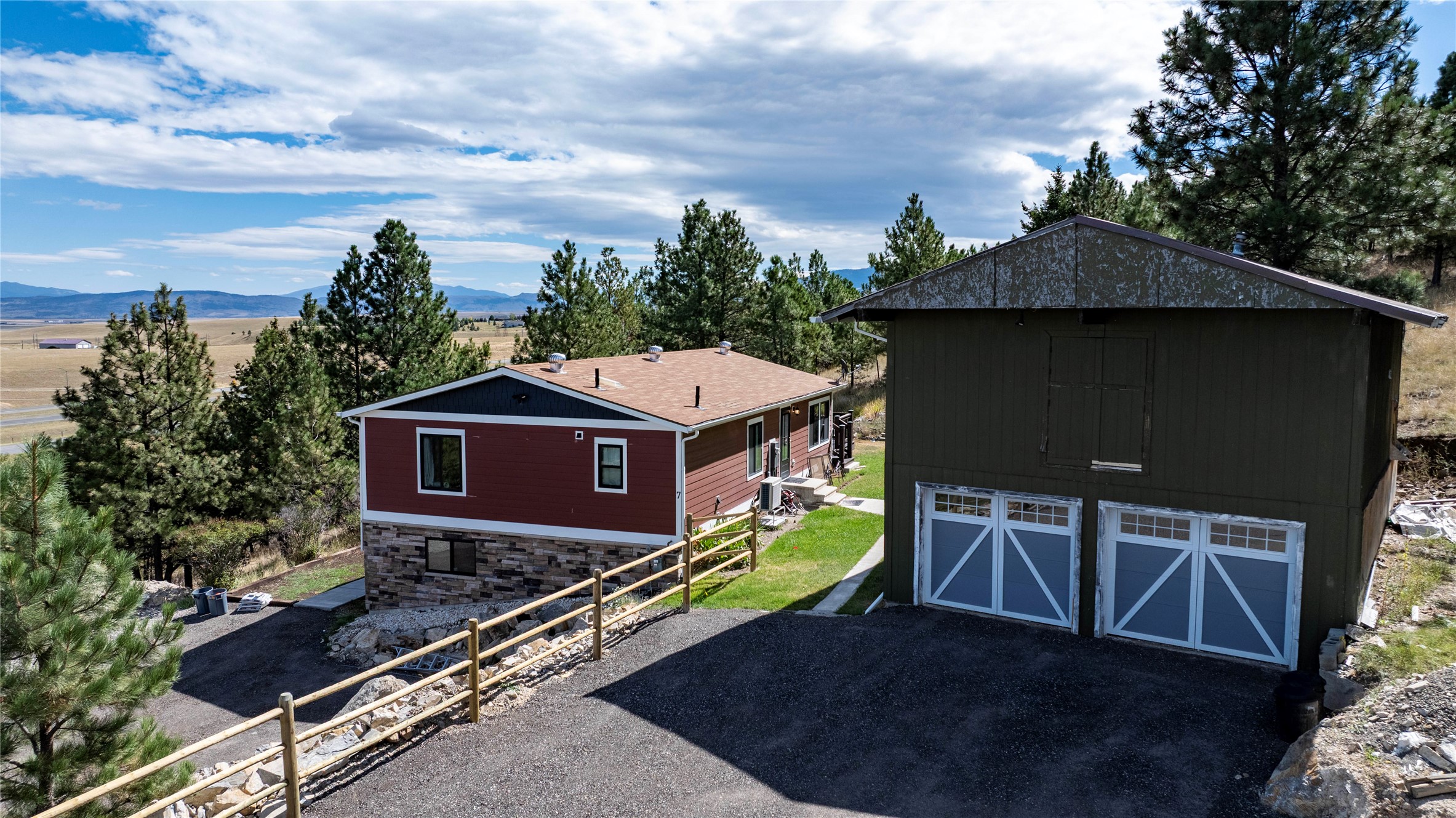 7 Leprechaun Lane Property Photo 3