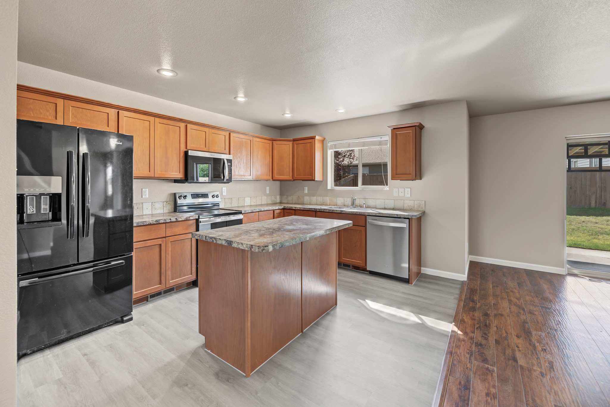 2751 Ryland Avenue Property Photo 3