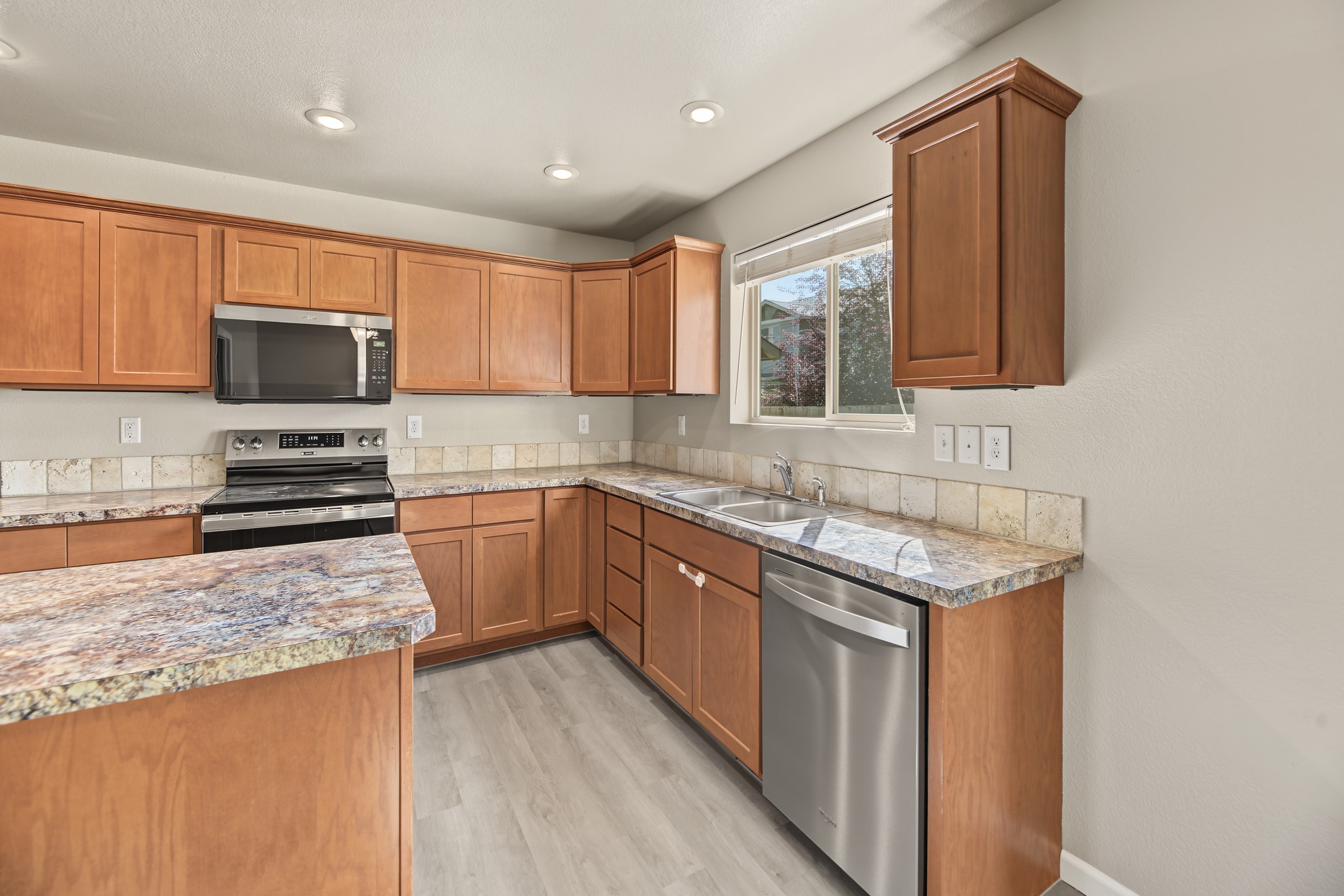 2751 Ryland Avenue Property Photo 10