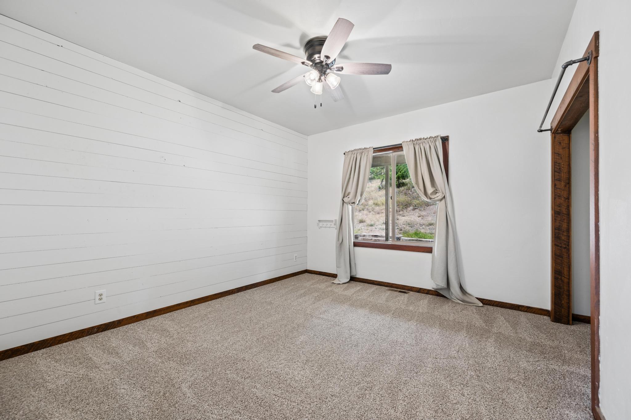 20689 Bower Lane Property Photo 24