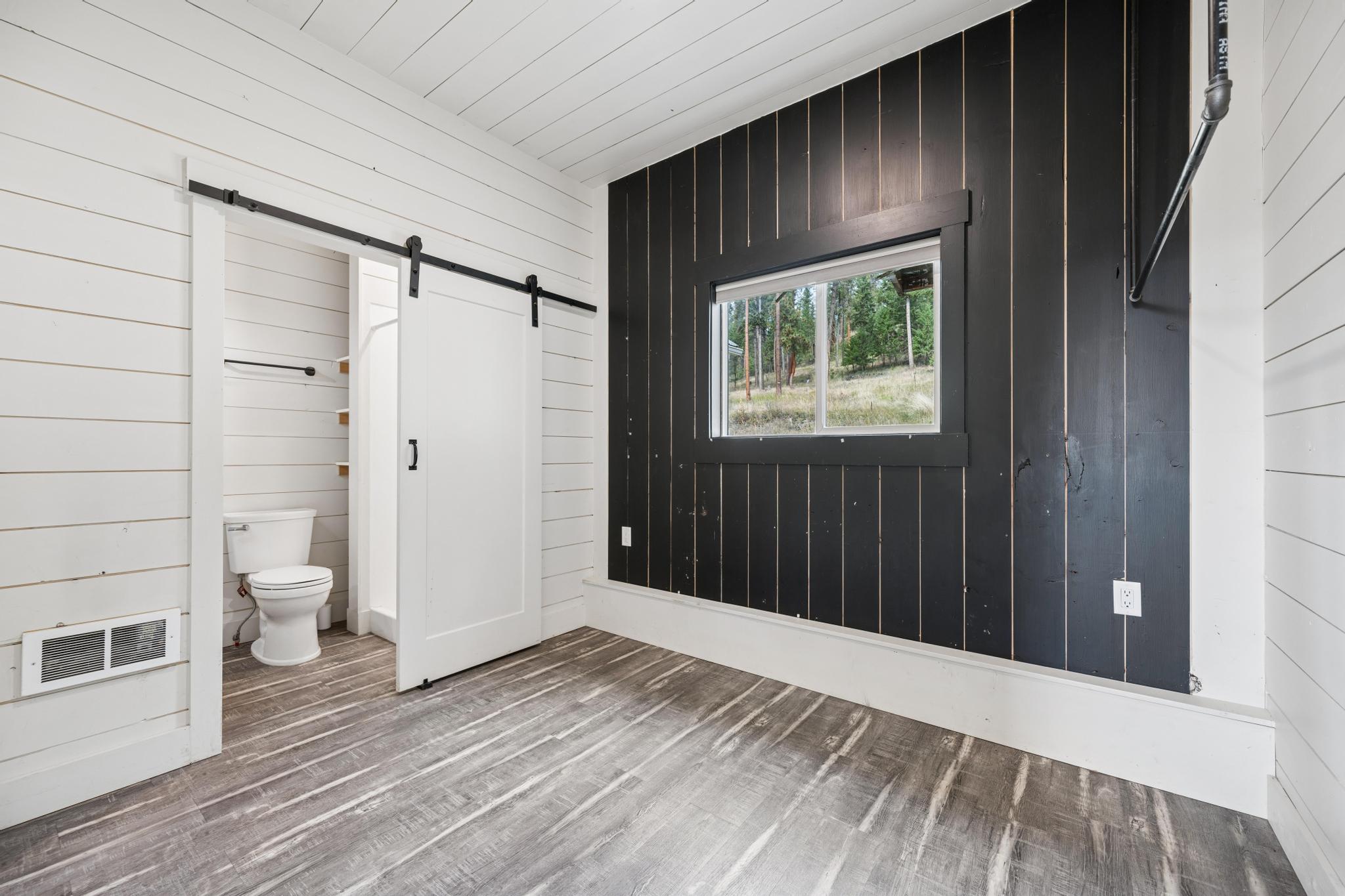 20689 Bower Lane Property Photo 37