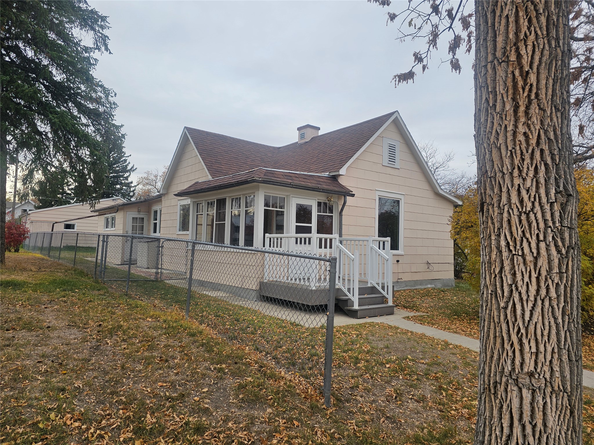 1504 6th Avenue N Property Photo 1
