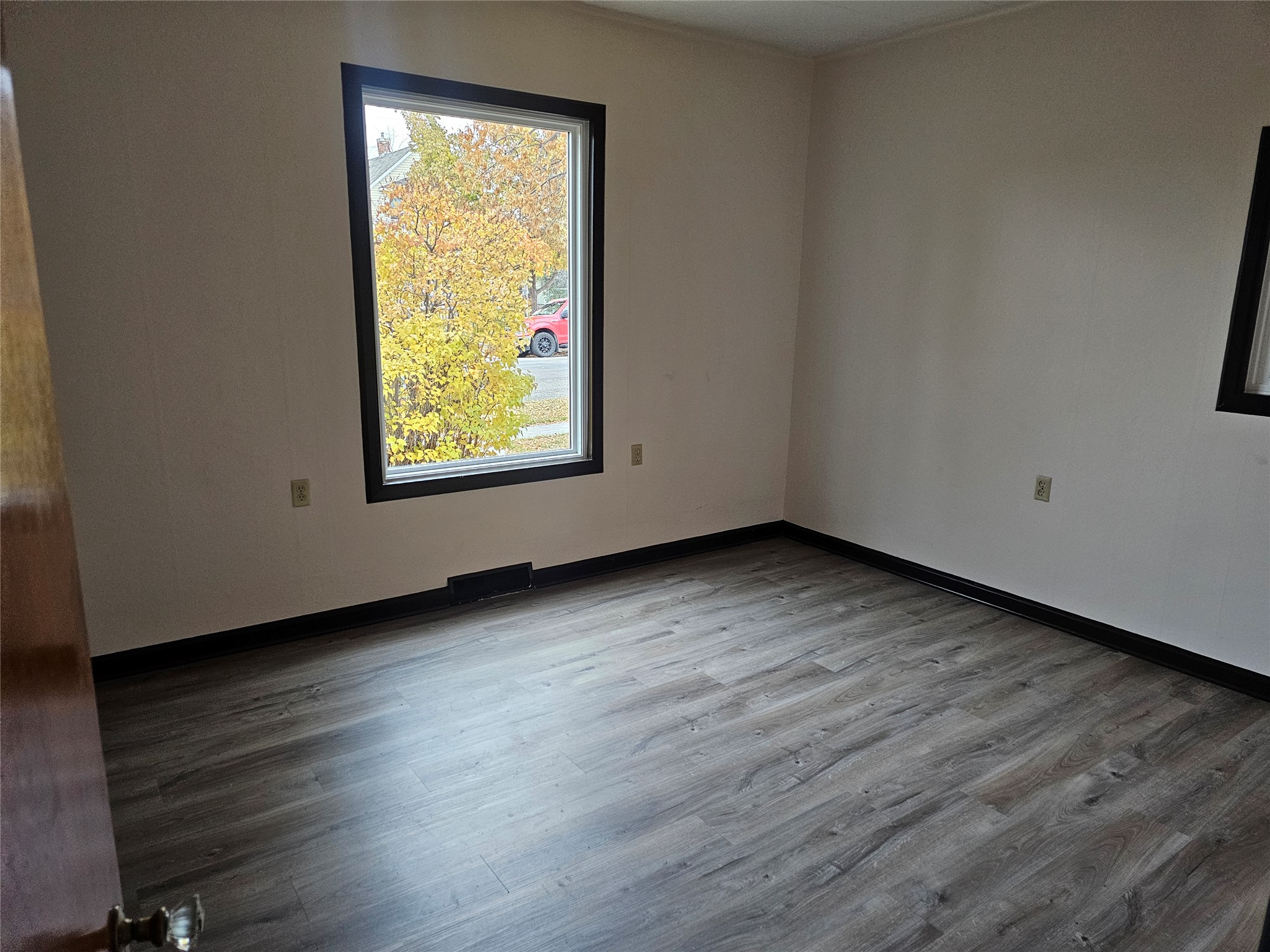 1504 6th Avenue N Property Photo 8