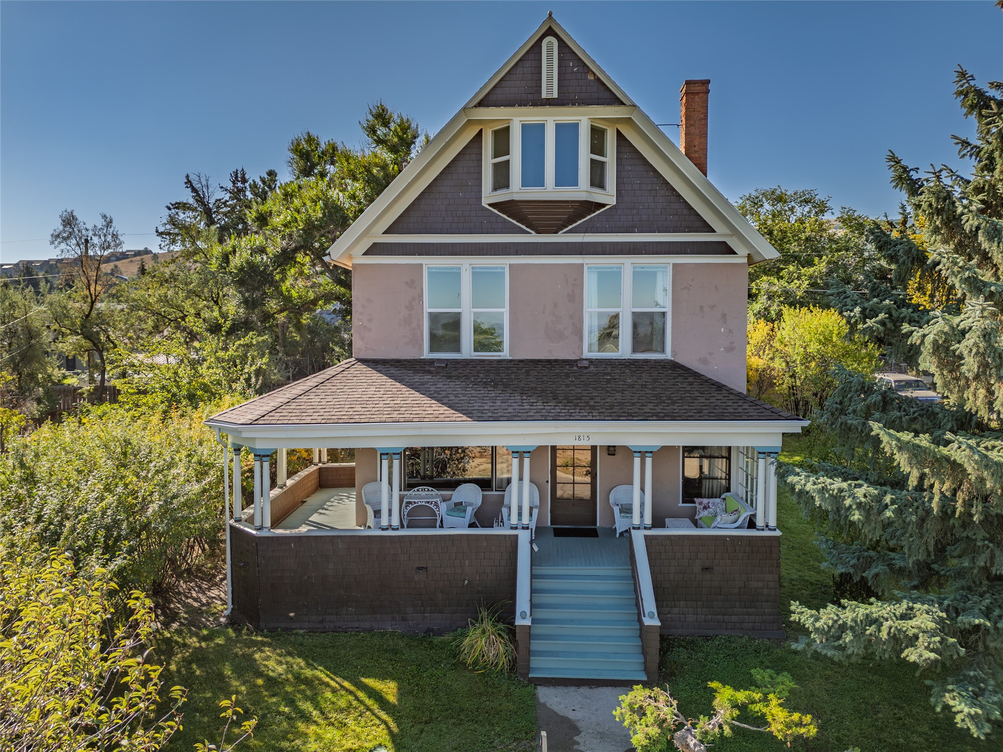 1815 Highland Street Property Photo 1