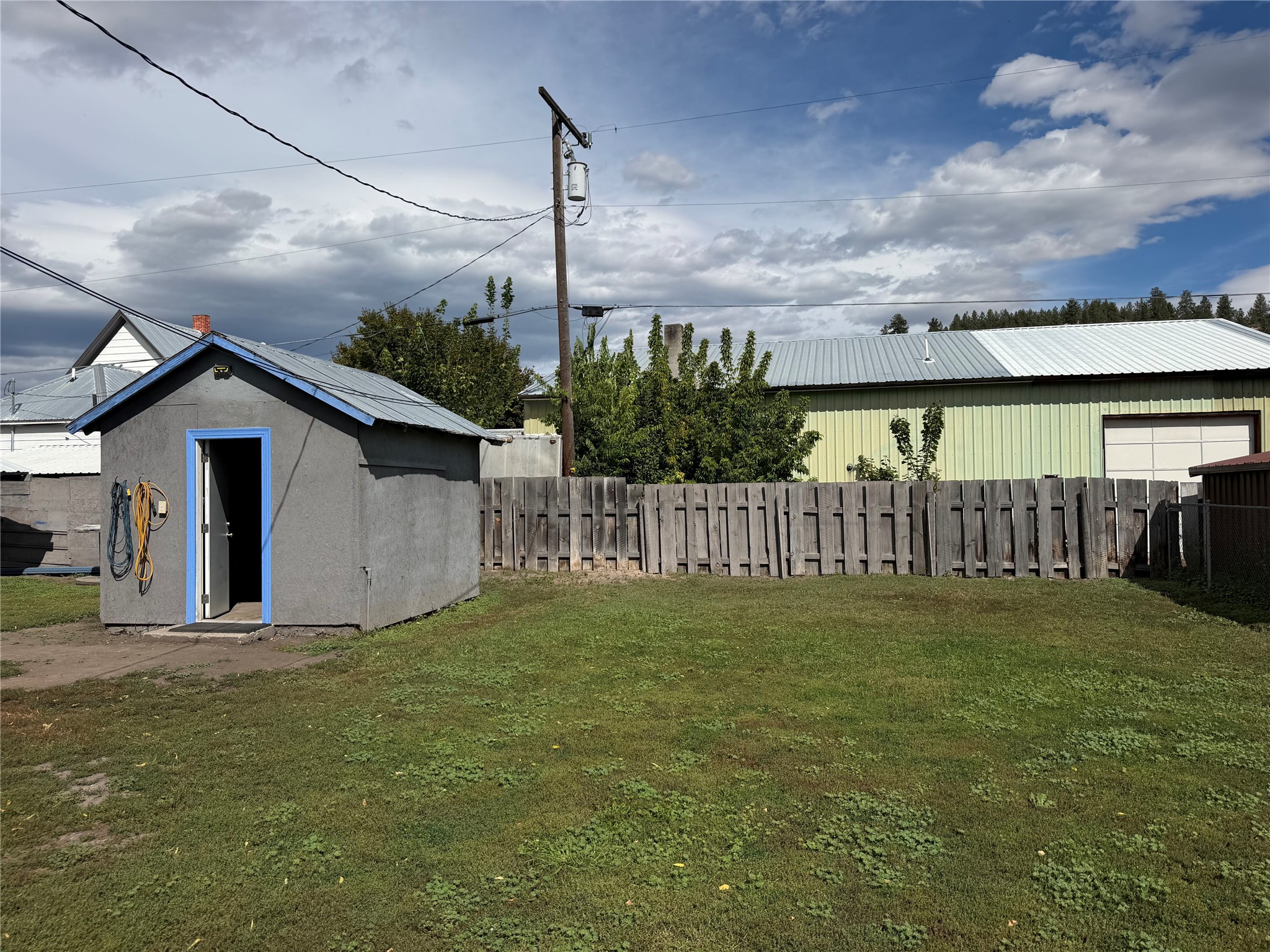 208 E Meany Street Property Photo 4