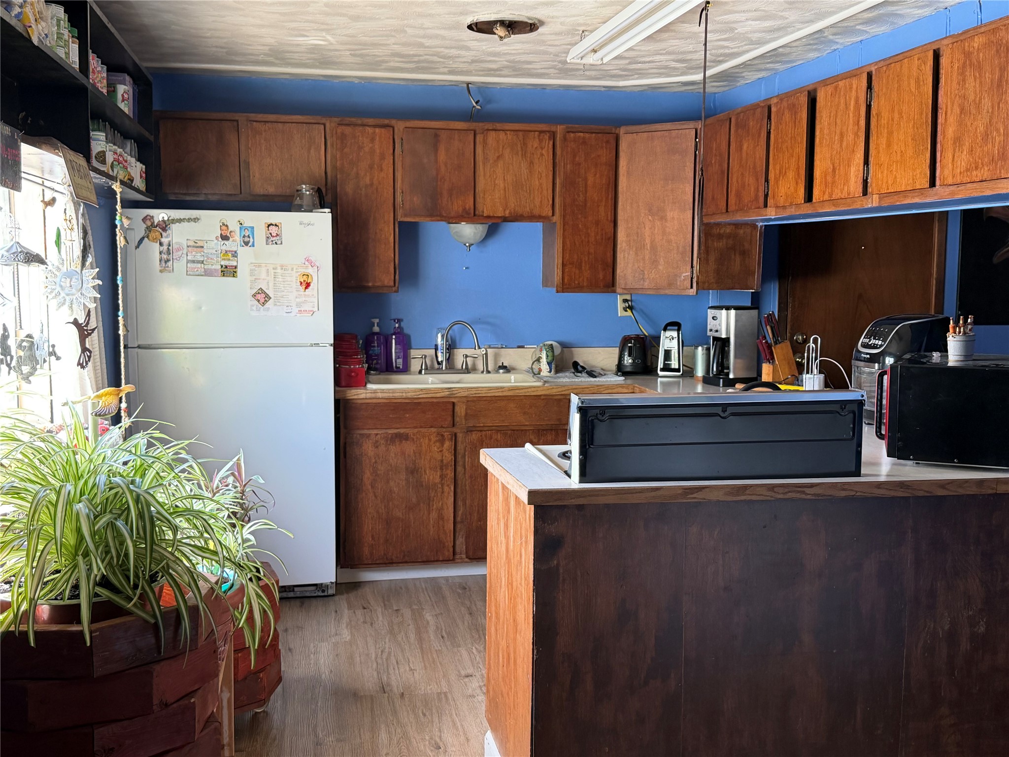 208 E Meany Street Property Photo 6