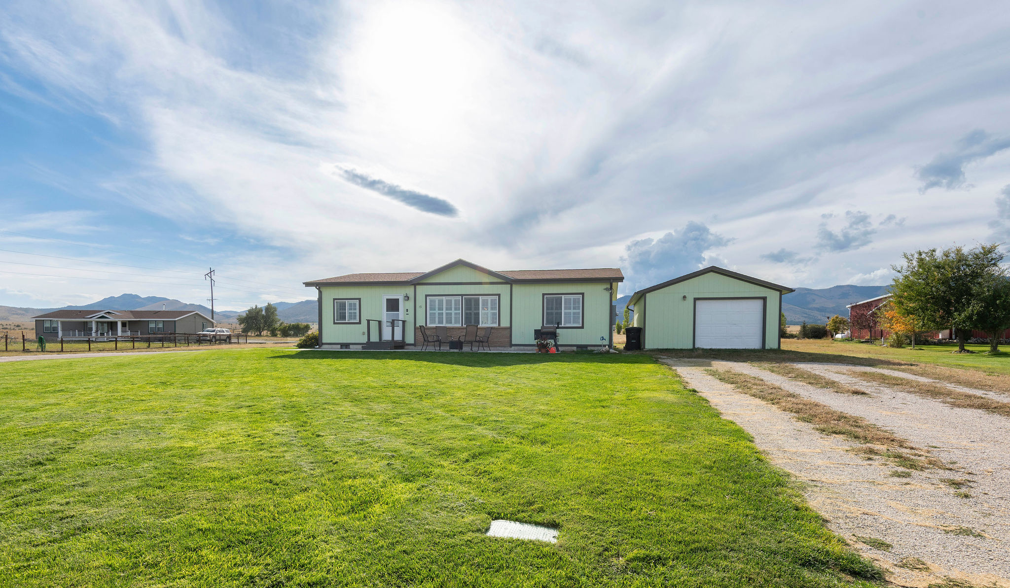 13 Desert Drive Property Photo 3