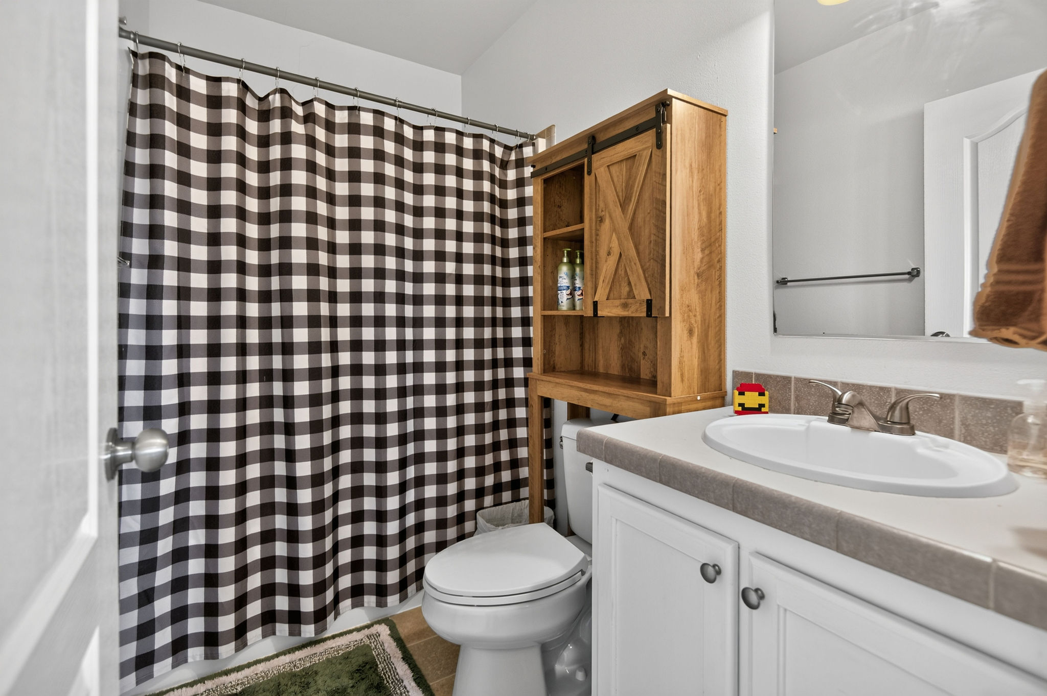 13 Desert Drive Property Photo 11