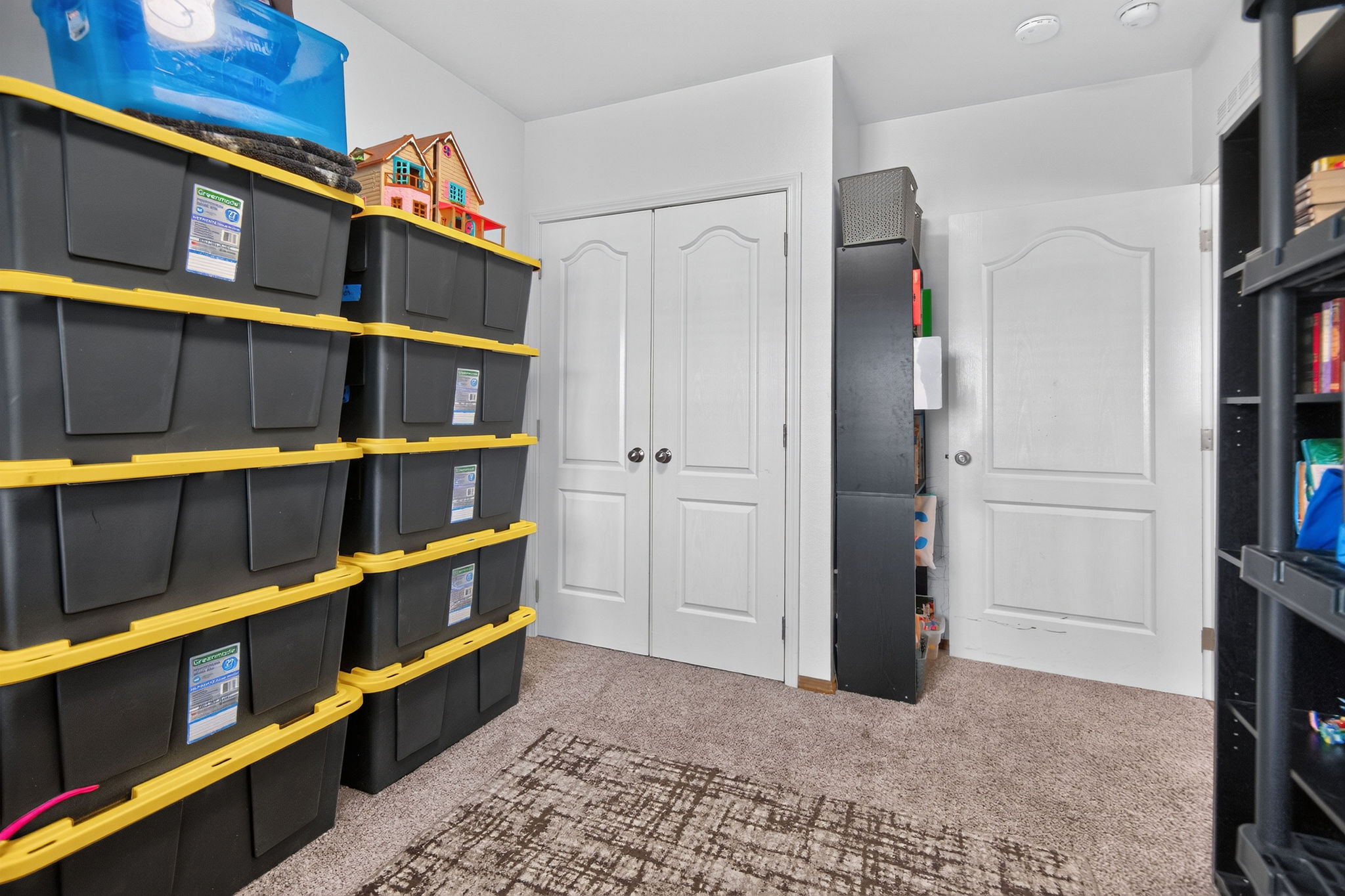 13 Desert Drive Property Photo 15