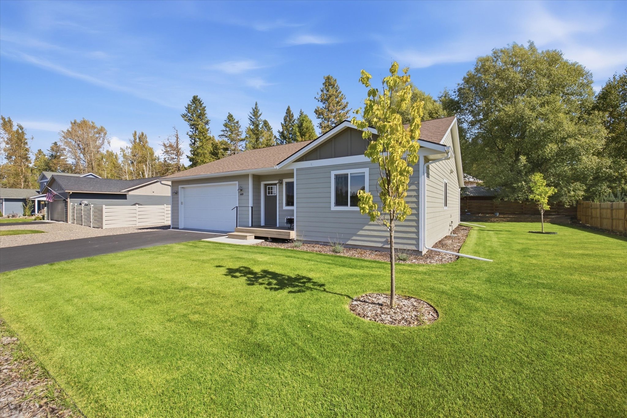 449 Kendal Loop Property Photo 1