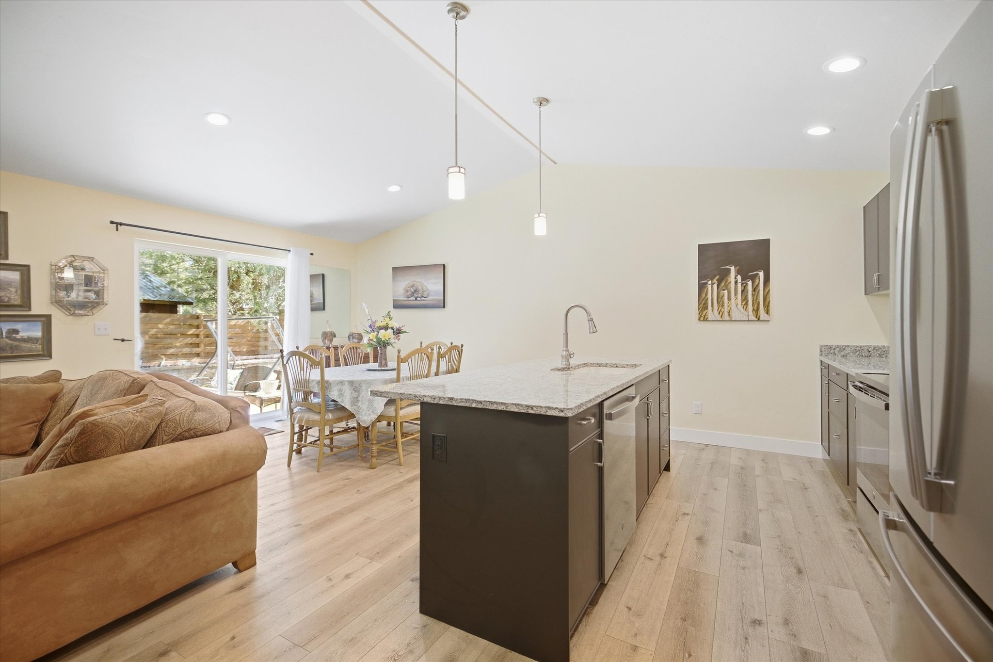 449 Kendal Loop Property Photo 14