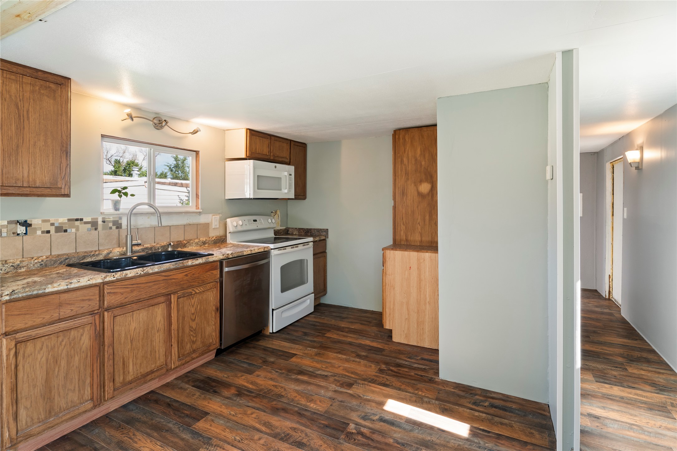 5820 N Montana Avenue F3 Property Photo 8