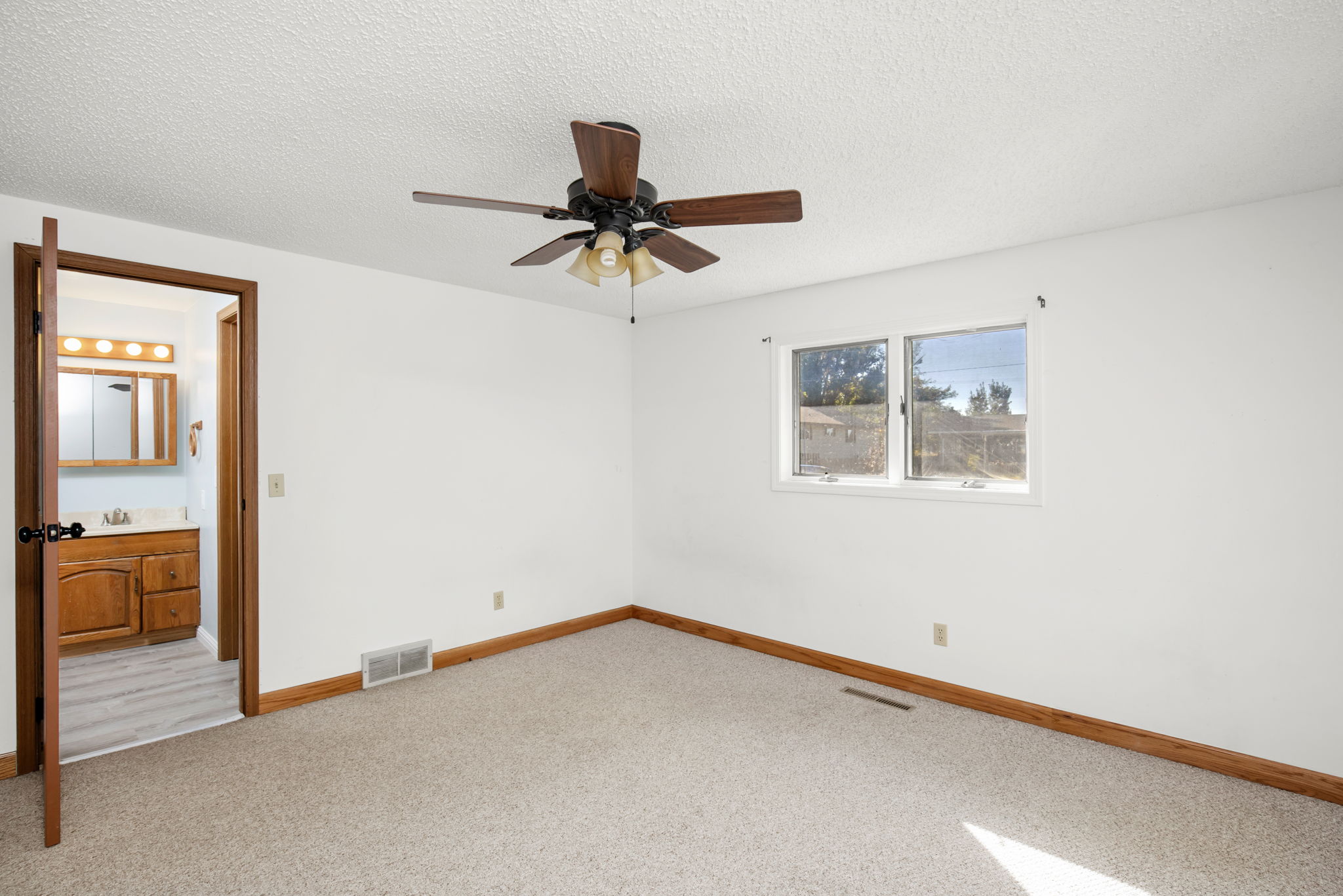 11 N Idaho Street Property Photo 28