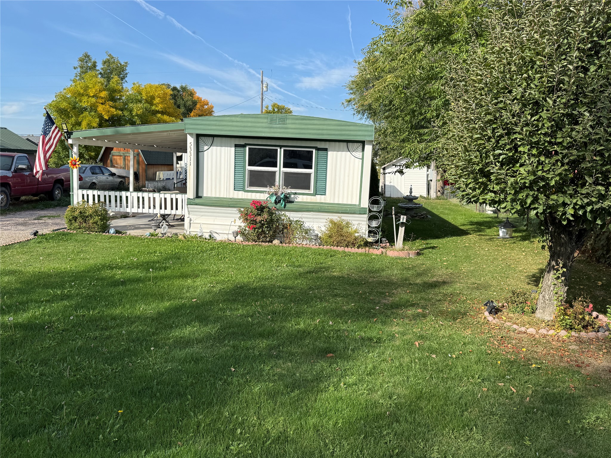 53311 1st Avenue W Property Photo 3