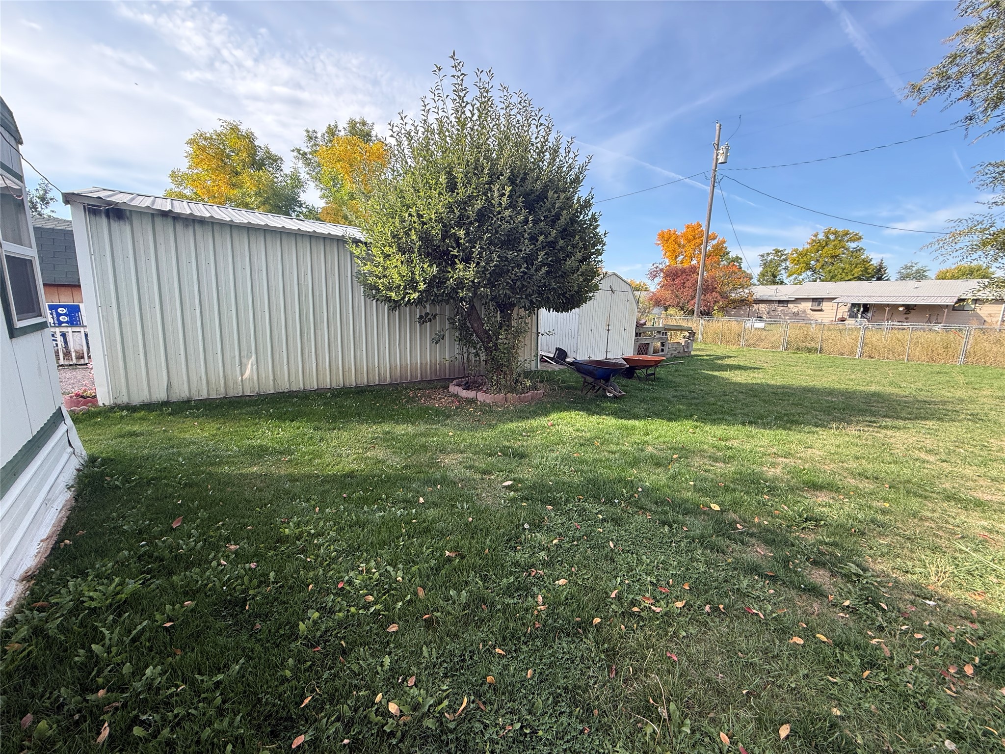 53311 1st Avenue W Property Photo 4