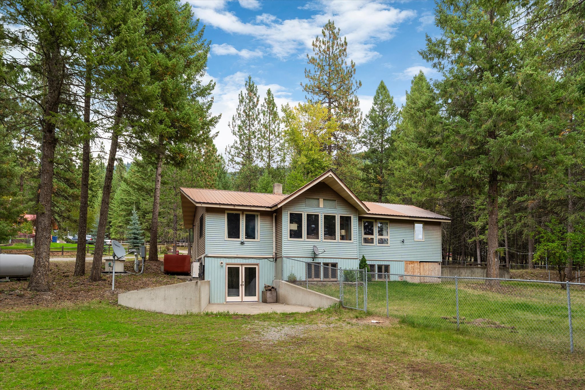 250 Sunny Side Drive Property Photo 3