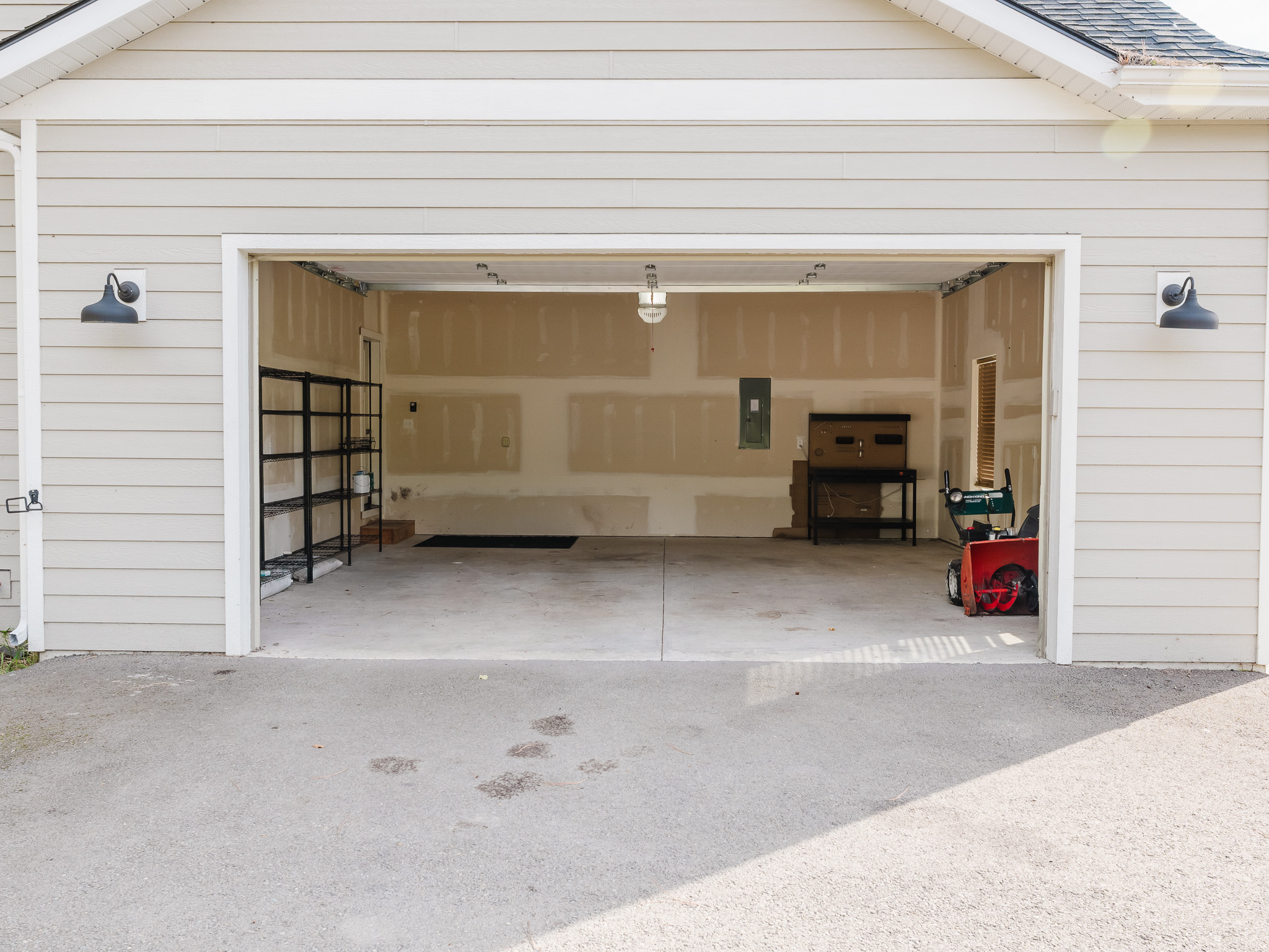 13583 Rising Wolf Drive Property Photo 25