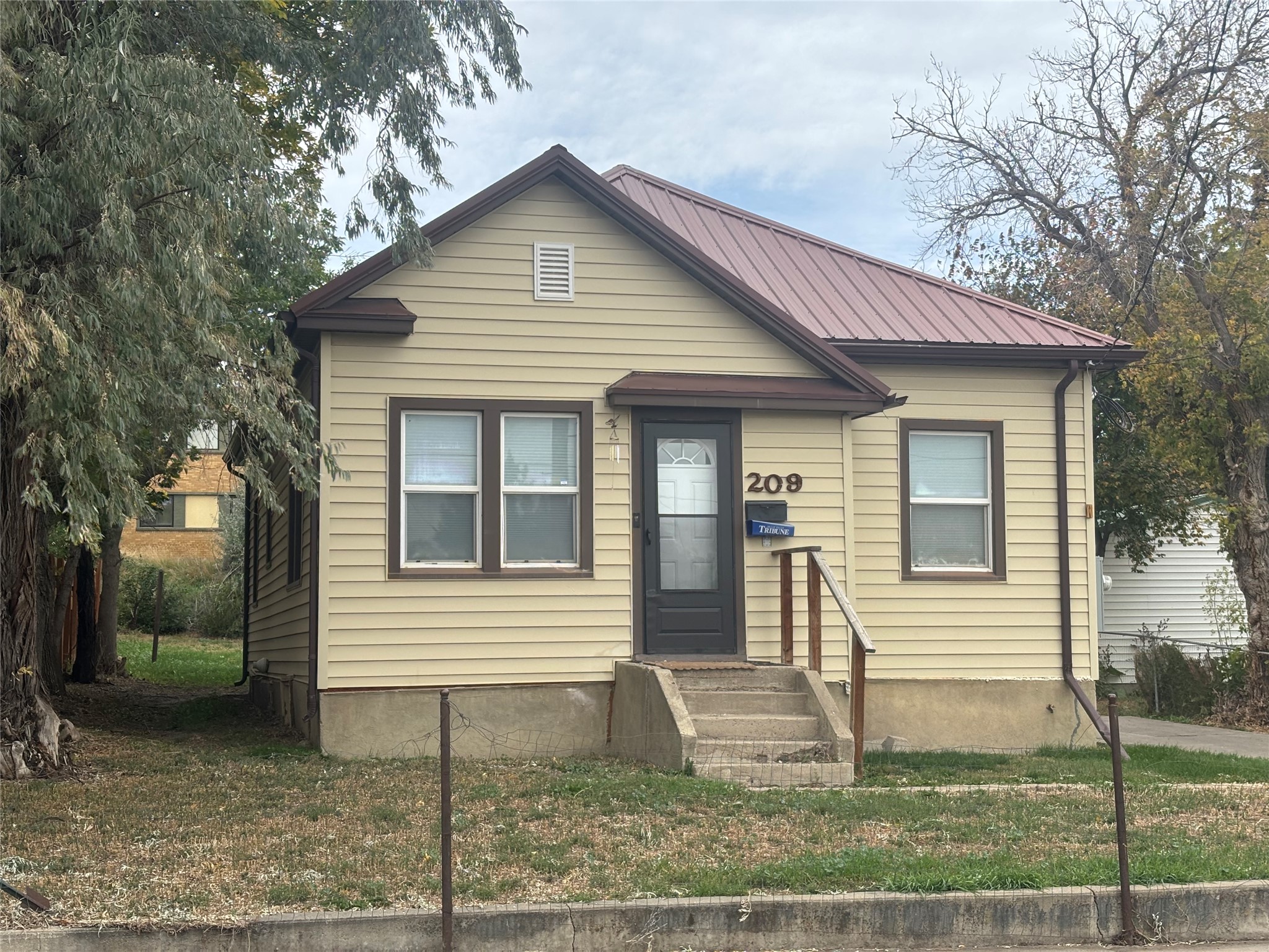 209 Montana Avenue Property Photo 1