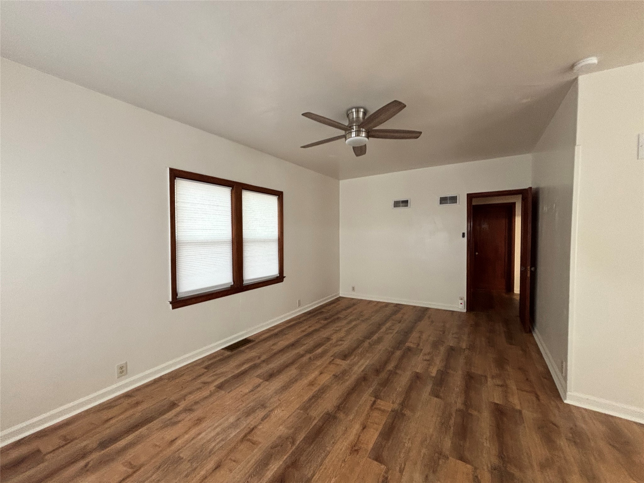 209 Montana Avenue Property Photo 6