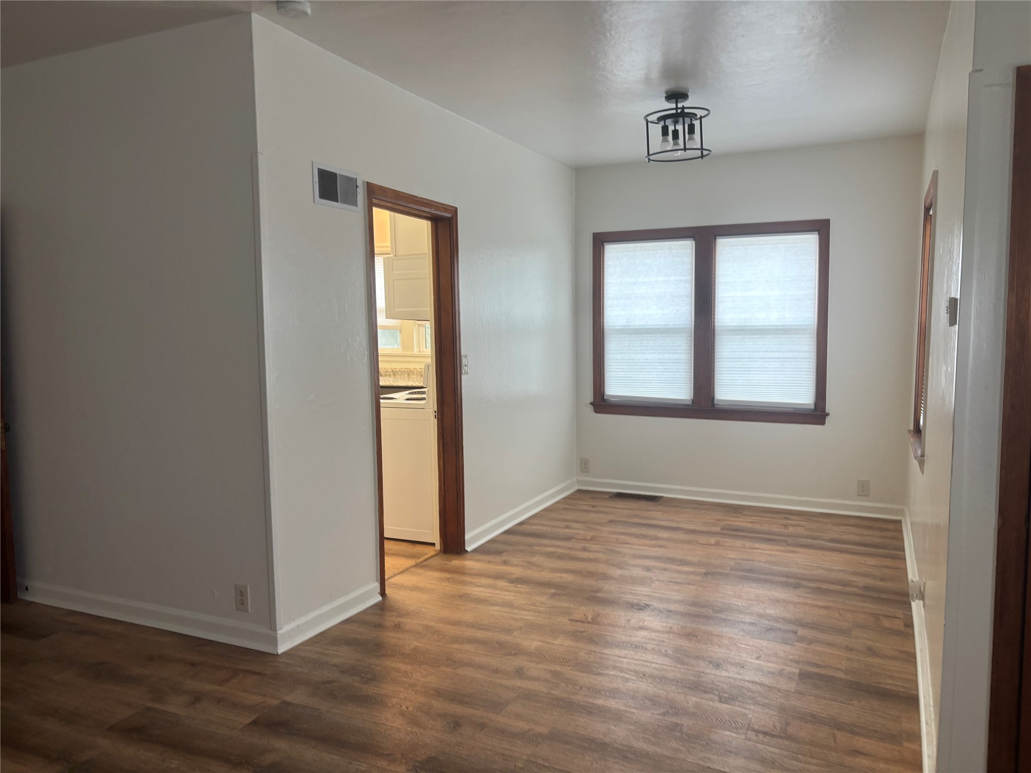 209 Montana Avenue Property Photo 9