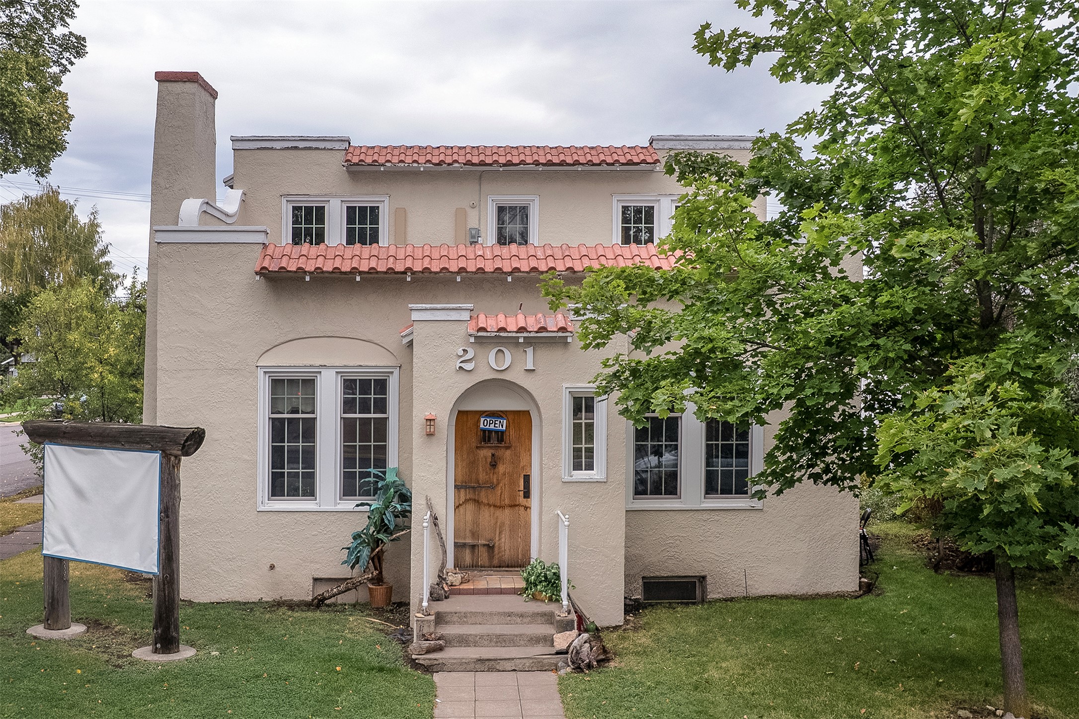 201 4th Avenue E Property Photo 1