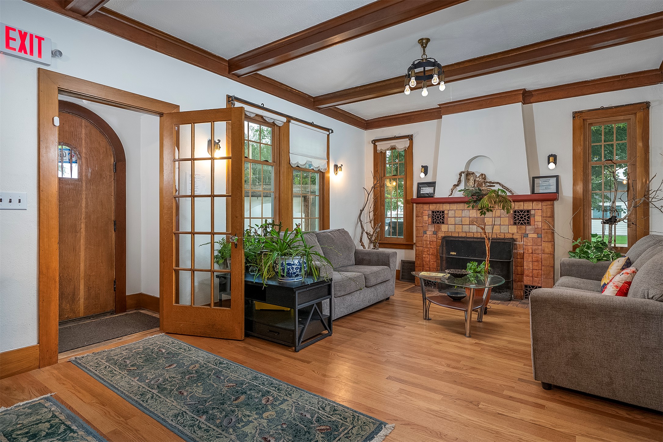 201 4th Avenue E Property Photo 2
