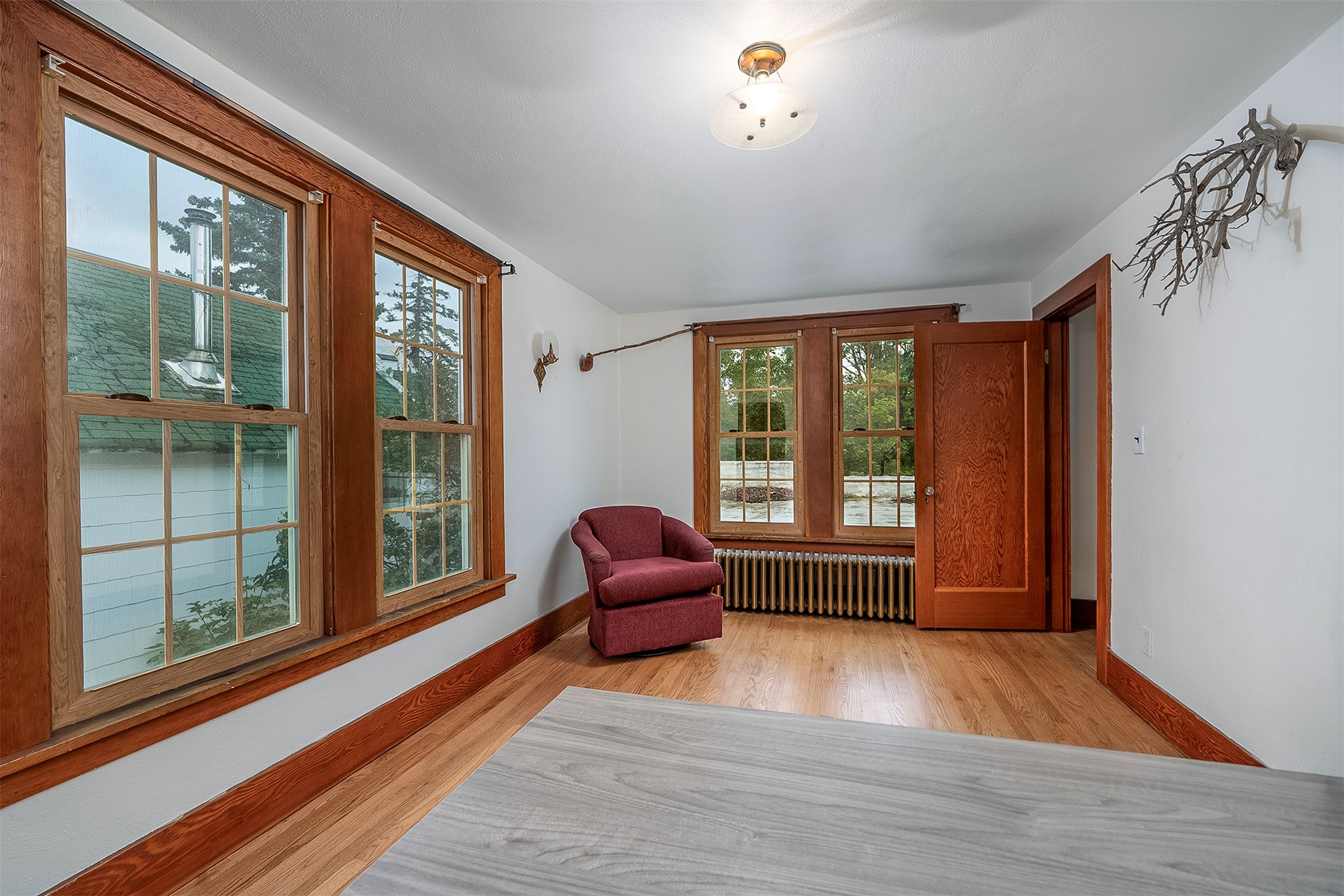 201 4th Avenue E Property Photo 16