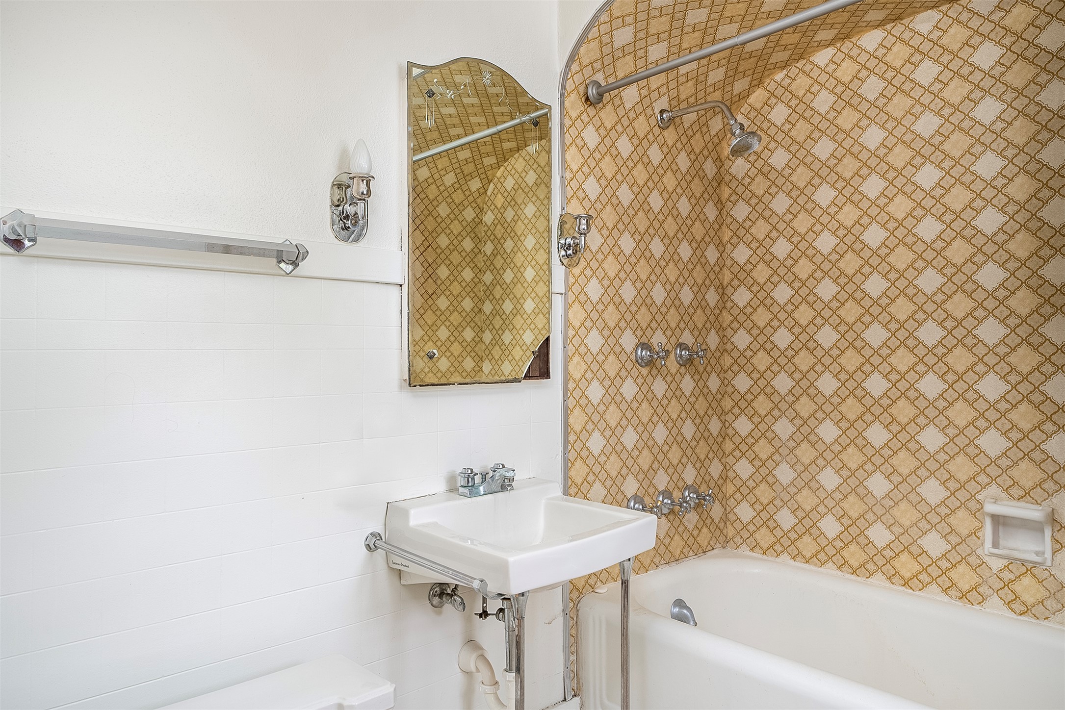 201 4th Avenue E Property Photo 18