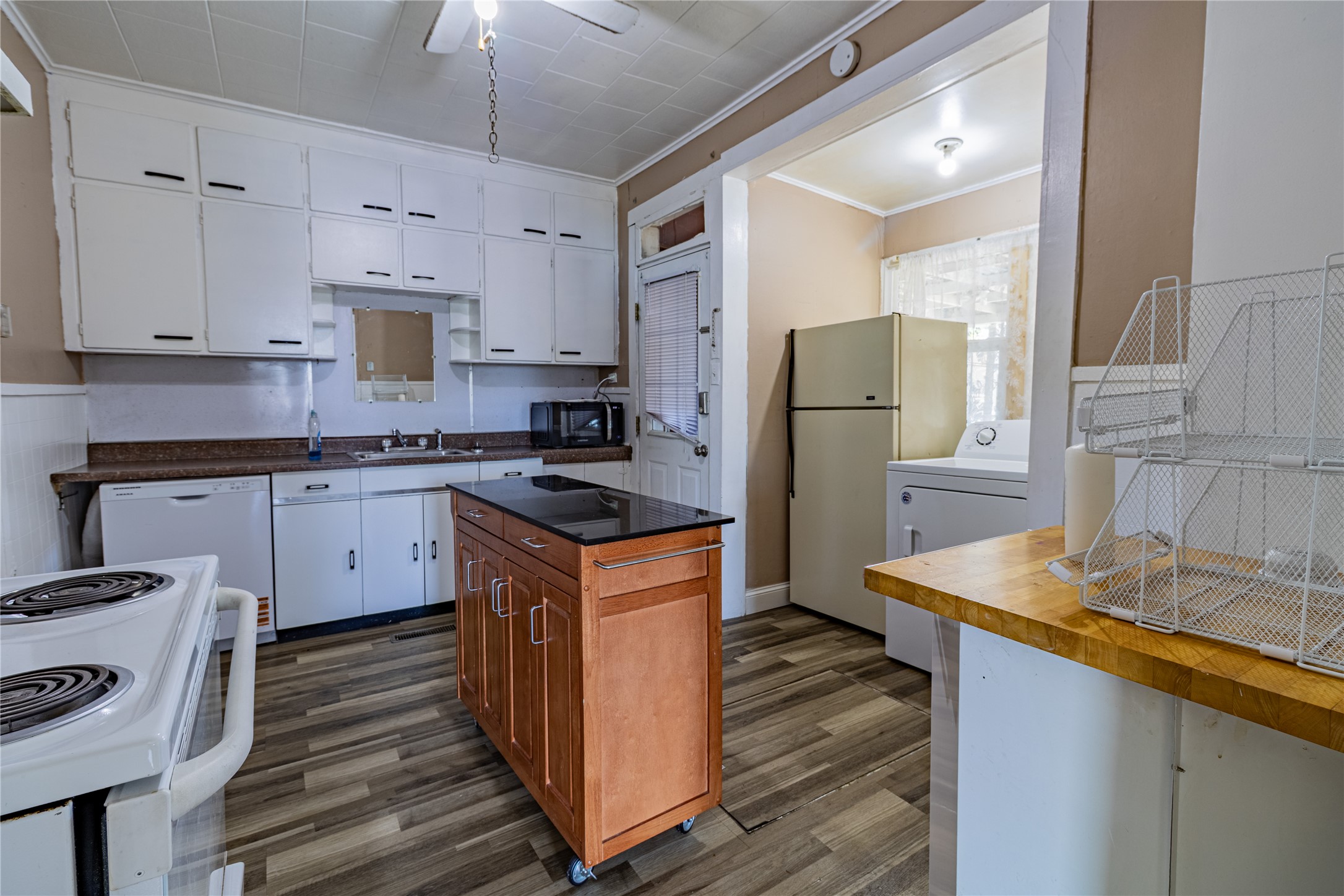 1608 1st Street Property Photo 13
