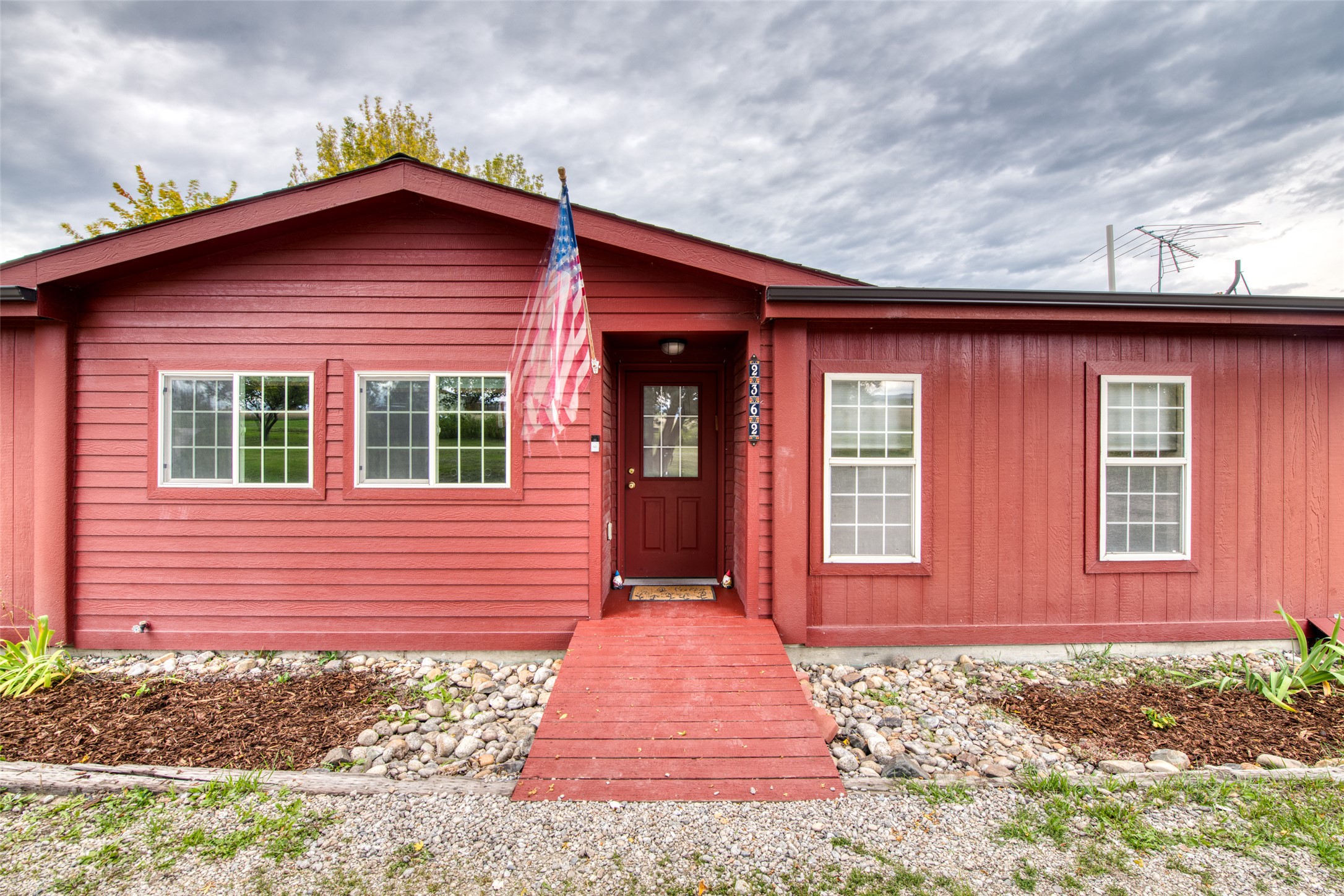 2362 147 Drive Property Photo 3