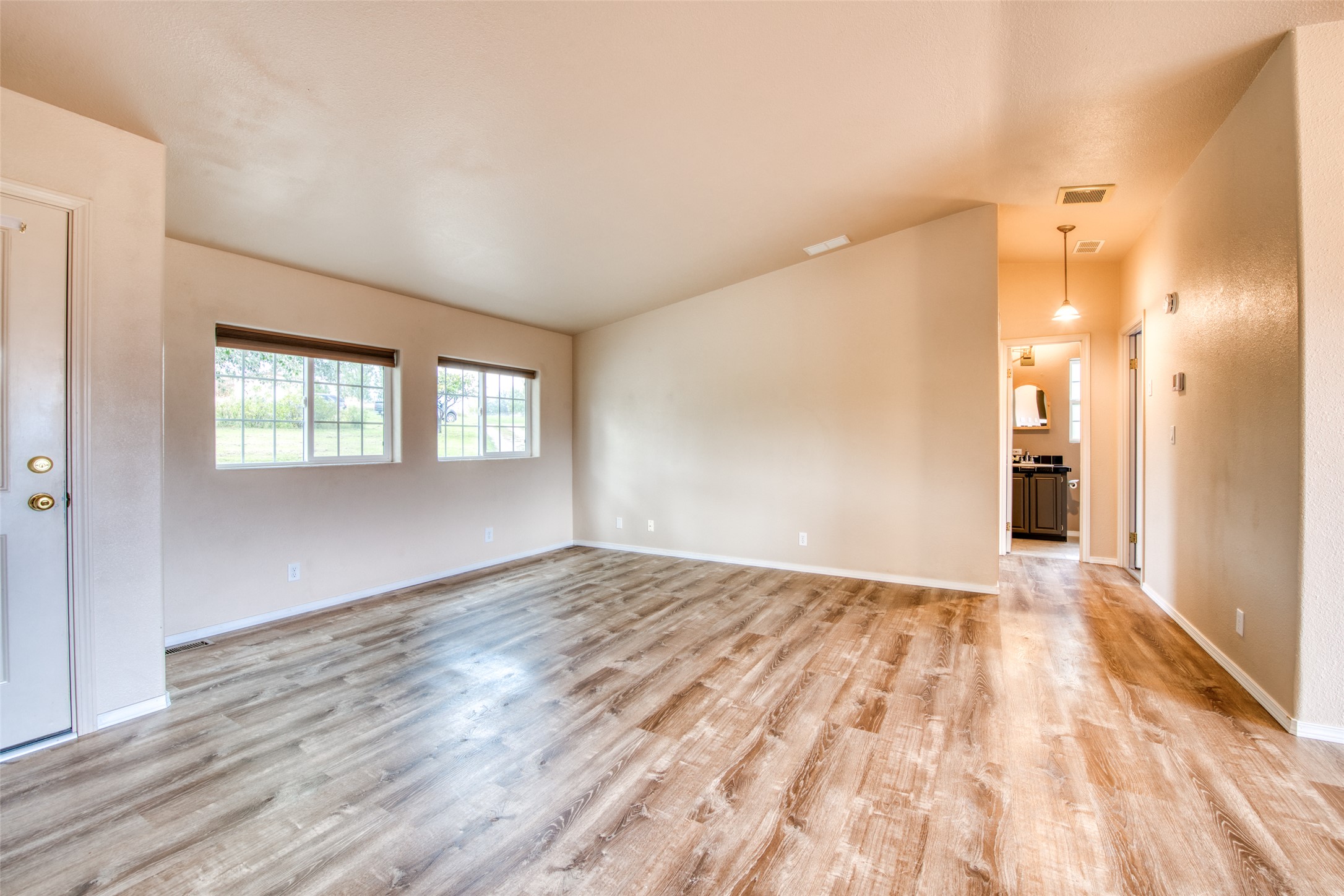2362 147 Drive Property Photo 6