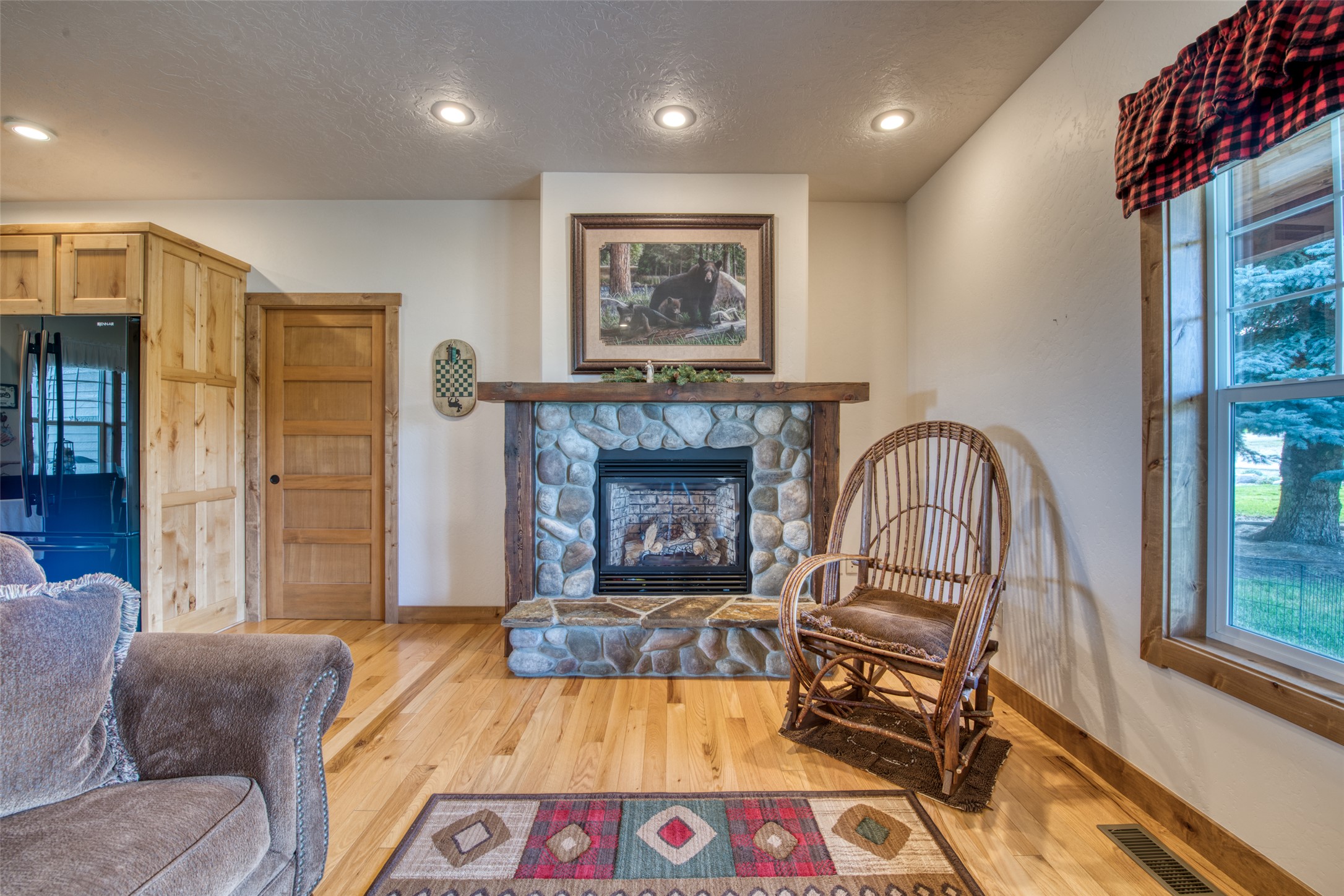 418 Lower Sky Way Property Photo 8