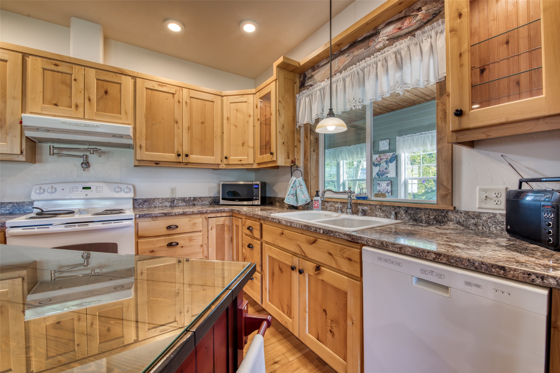 418 Lower Sky Way Property Photo 15