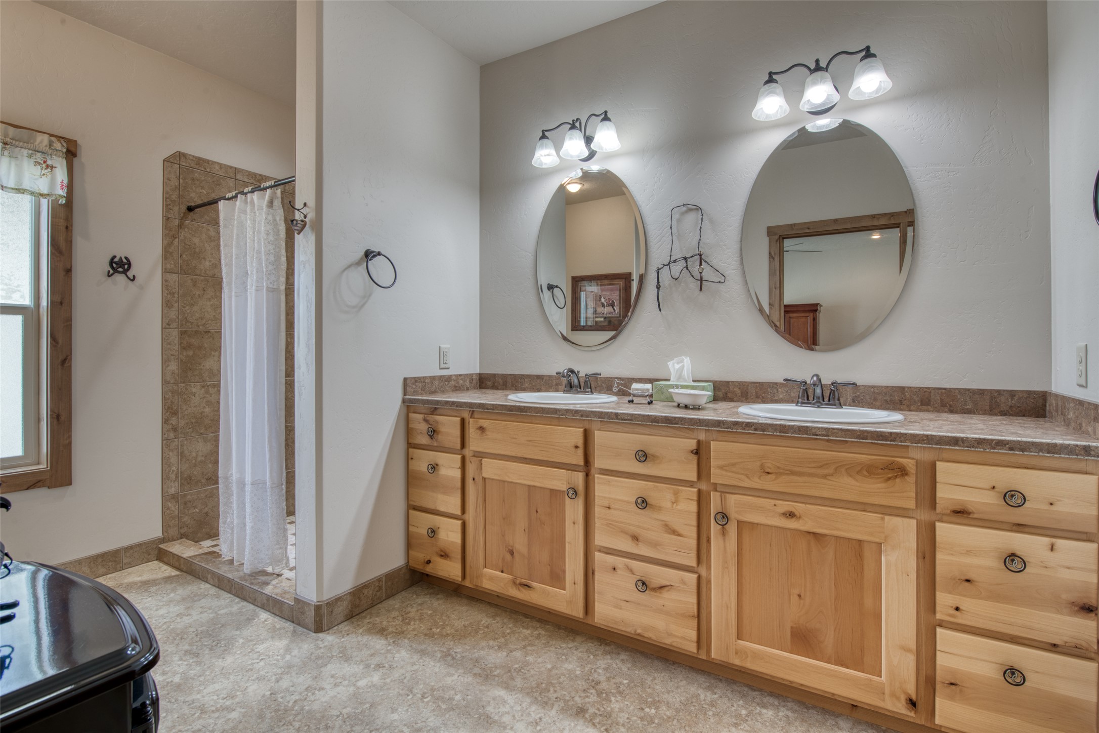 418 Lower Sky Way Property Photo 22