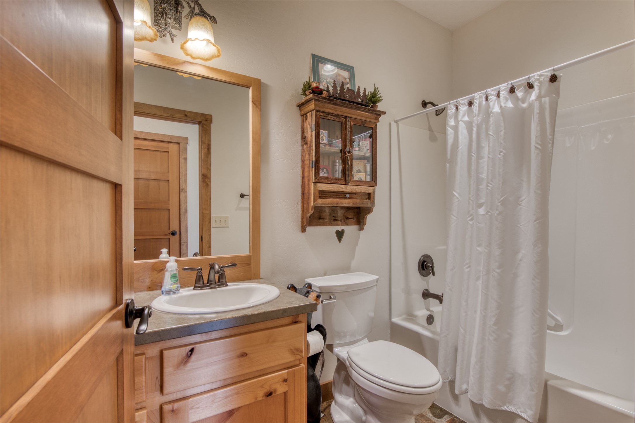 418 Lower Sky Way Property Photo 27